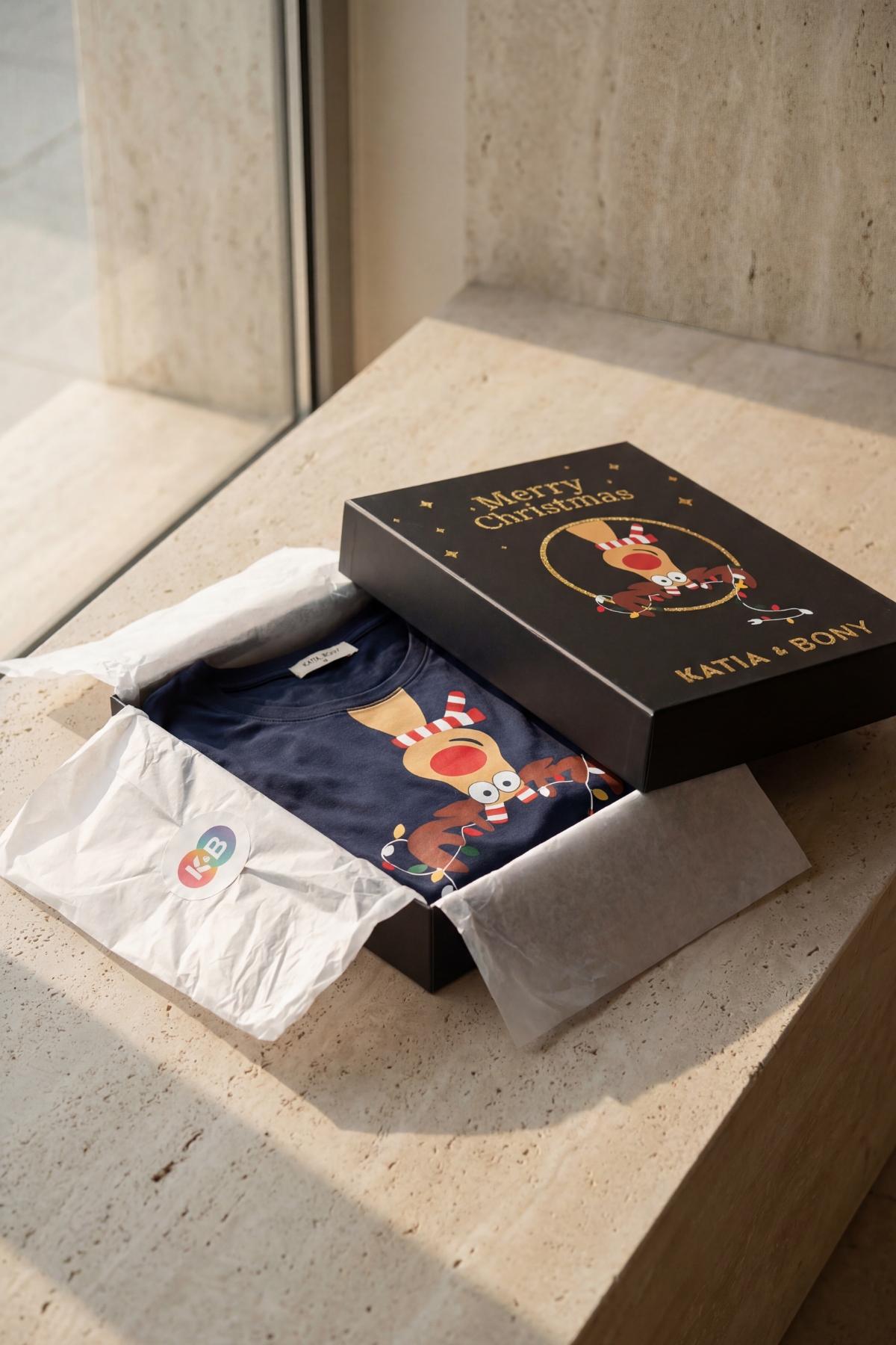 Kadın Geyik Desenli Kutulu Yılbaşı Pijama Takımı Lacivert