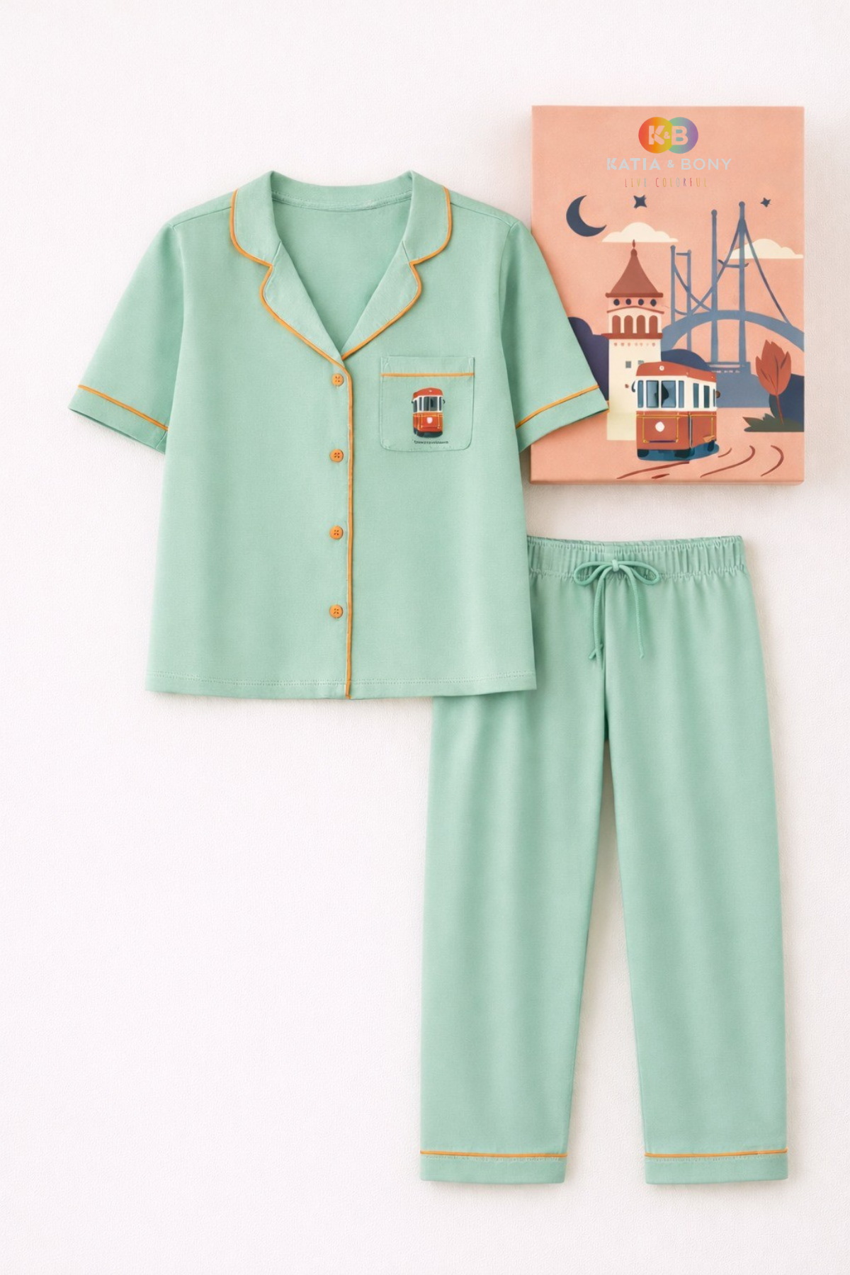 Kadın İstanbul Serisi Tren Desenli Premium Kutulu Pijama Takımı Yeşil