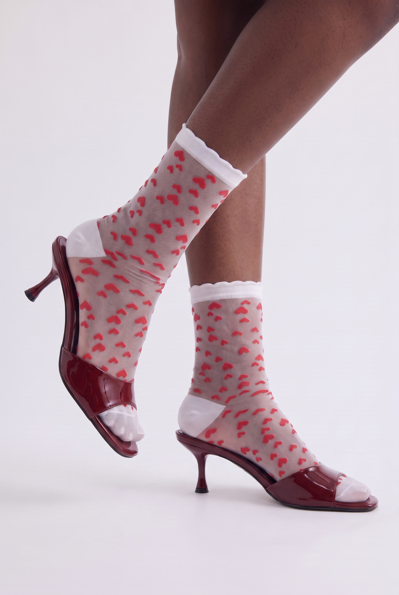 Women's Heart Patterned Thin Socks White