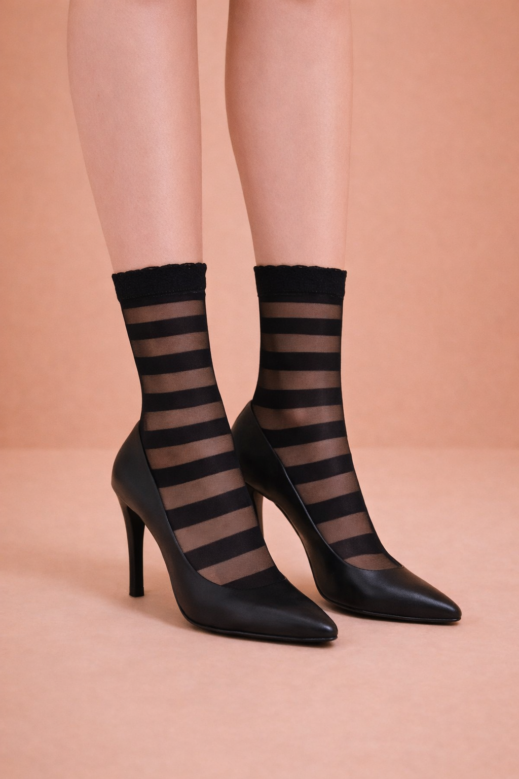 Kadın Şerit Desenli İnce Soket Çorap Siyah