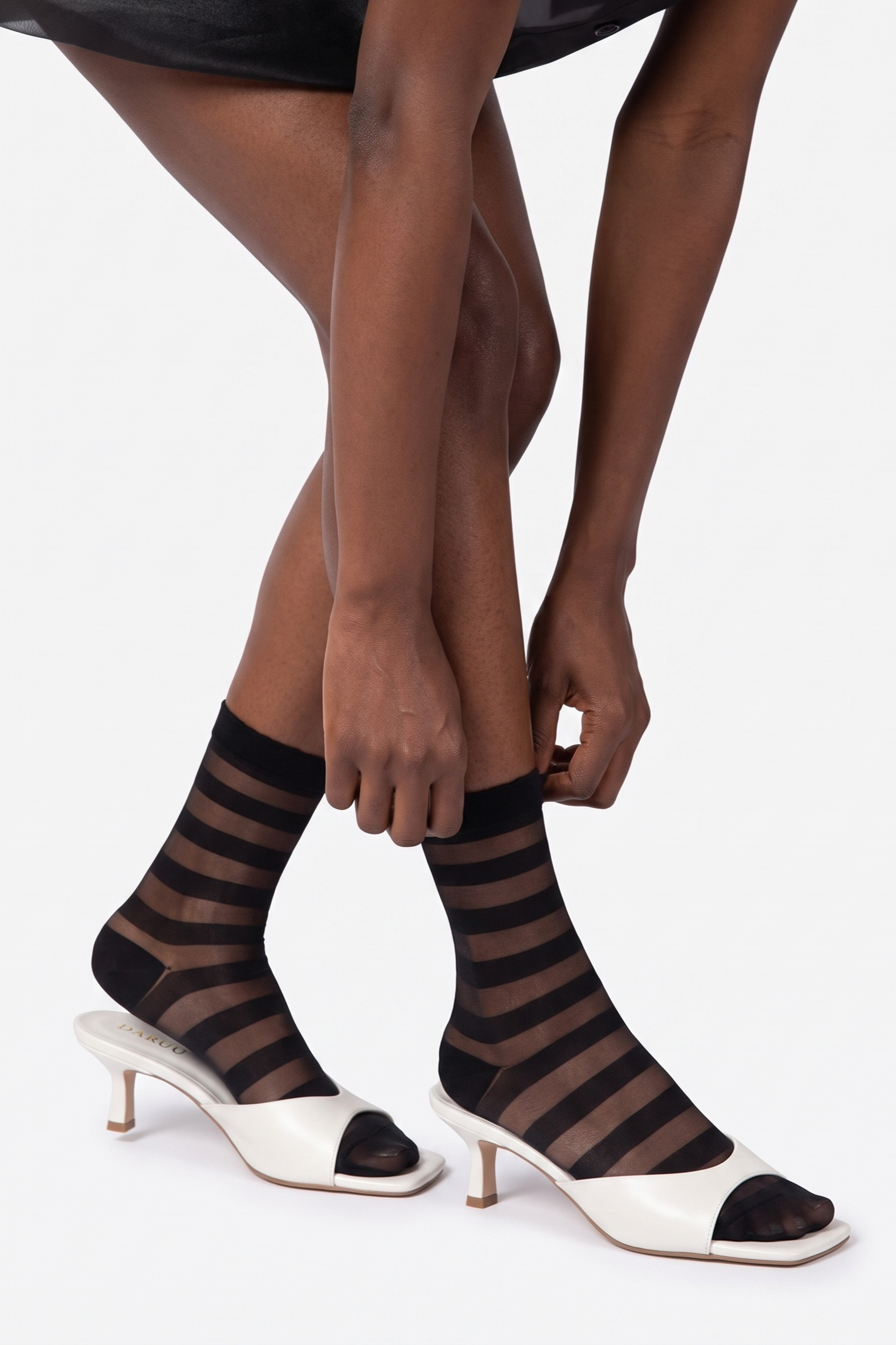 Women's Stripe Patterned Thin Sock Socks Black