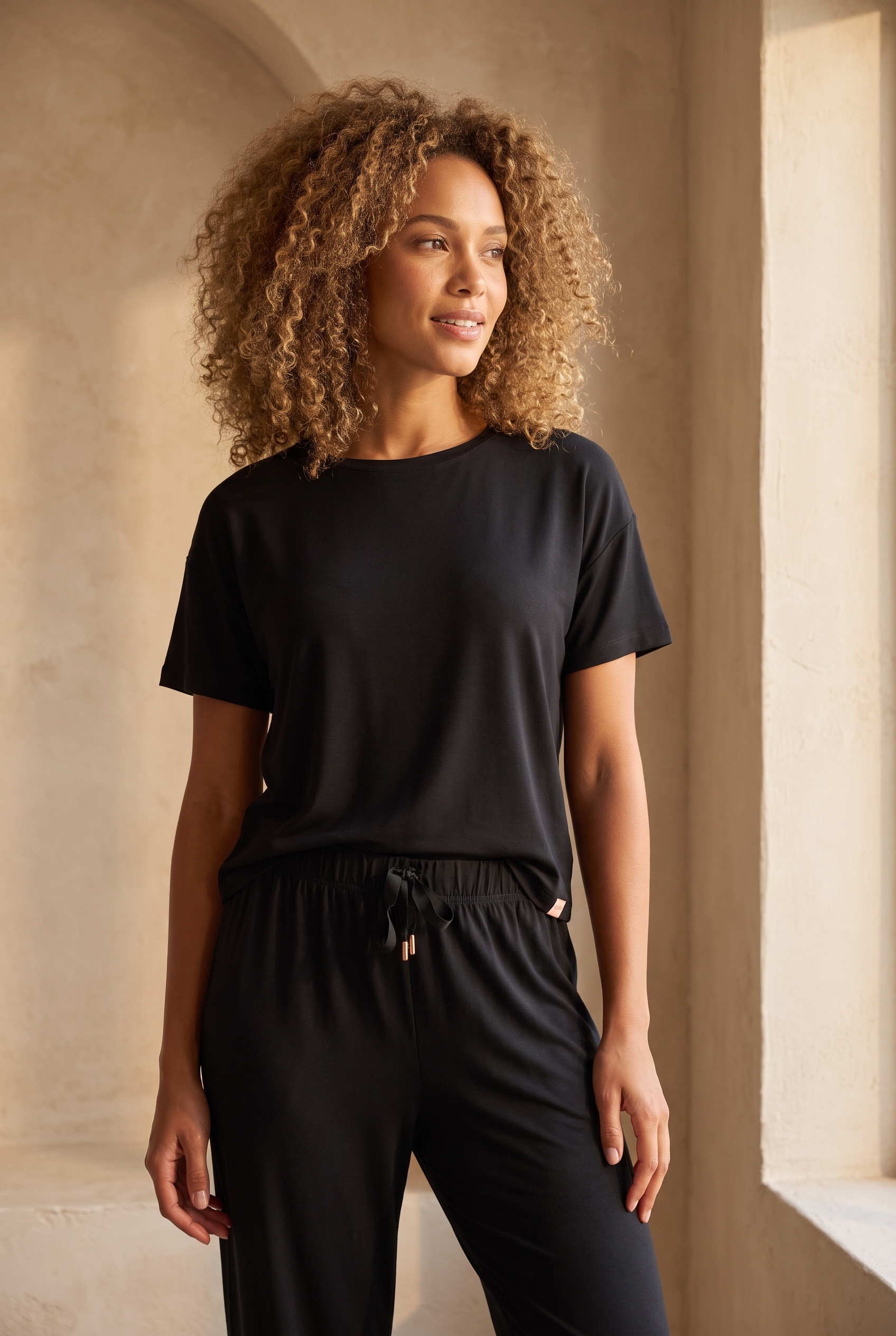 Women's Black Color Luxury Short Sleeve Tshirt