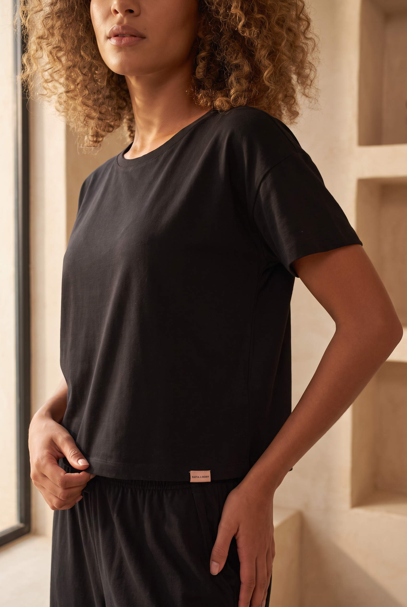 Women's Black Color Luxury Short Sleeve Tshirt