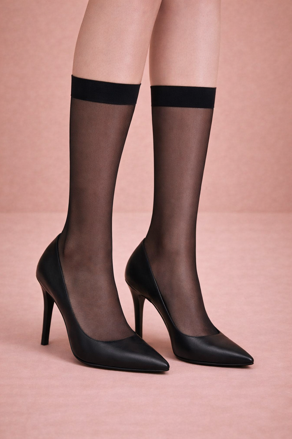 Women’s 15 Denier Knee-High Socks Black