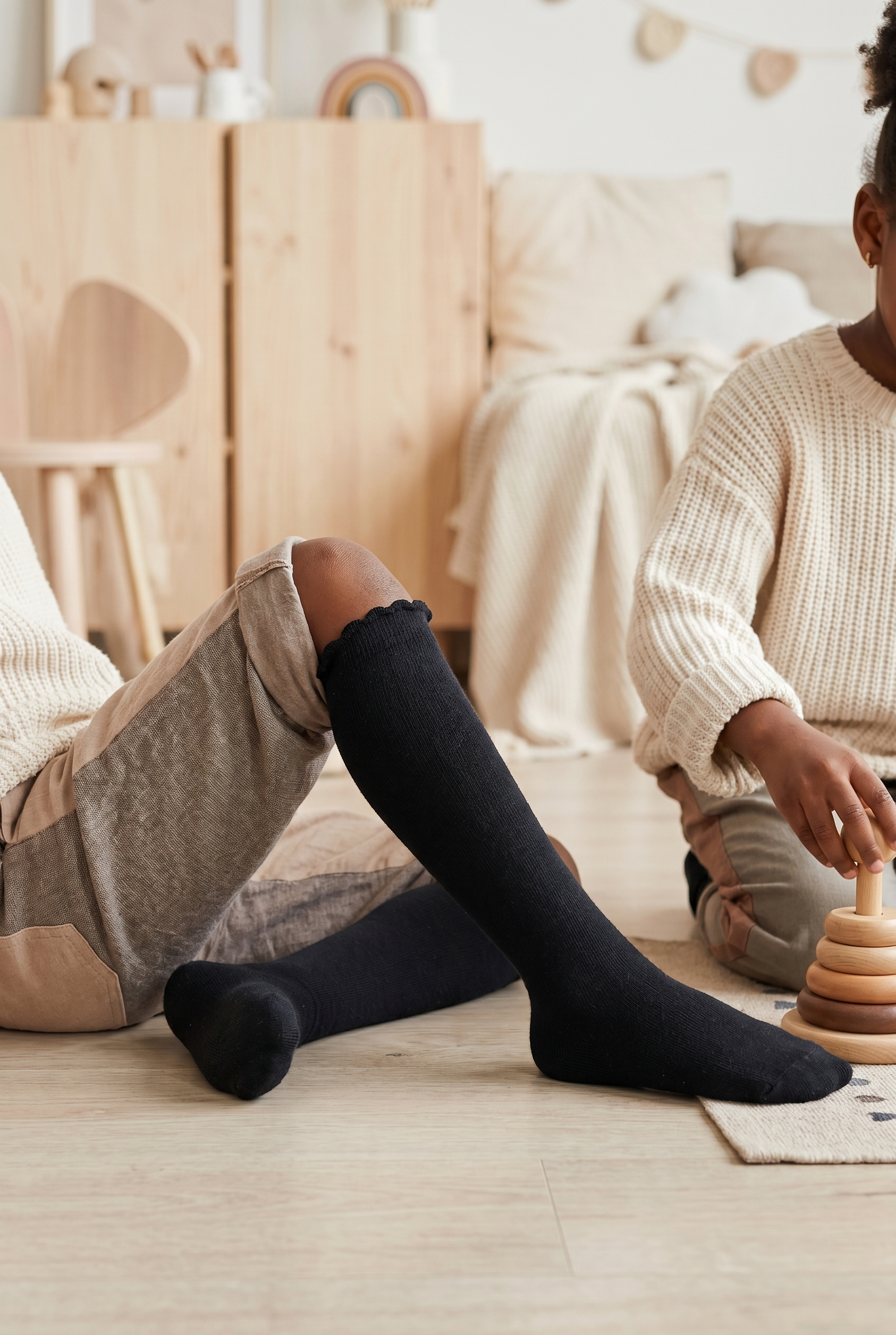 Girl's Knee-High Socks Black