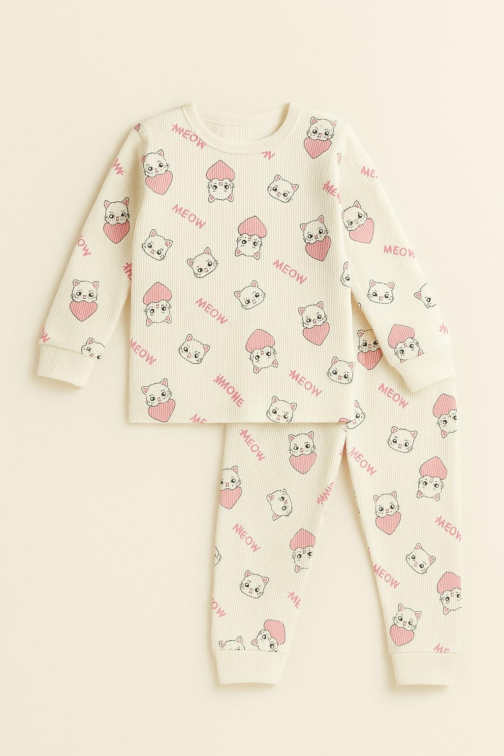 Kız Çocuk Kalpli Kedi Desenli Pijama Takımı