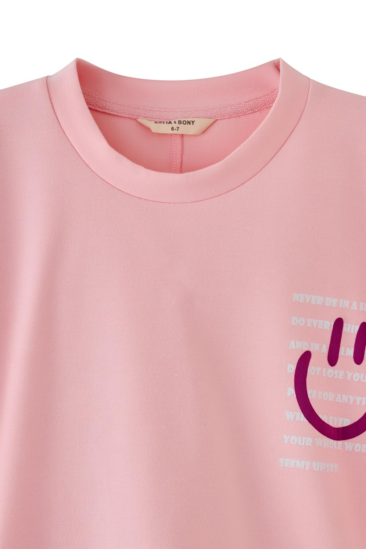 . Pembe