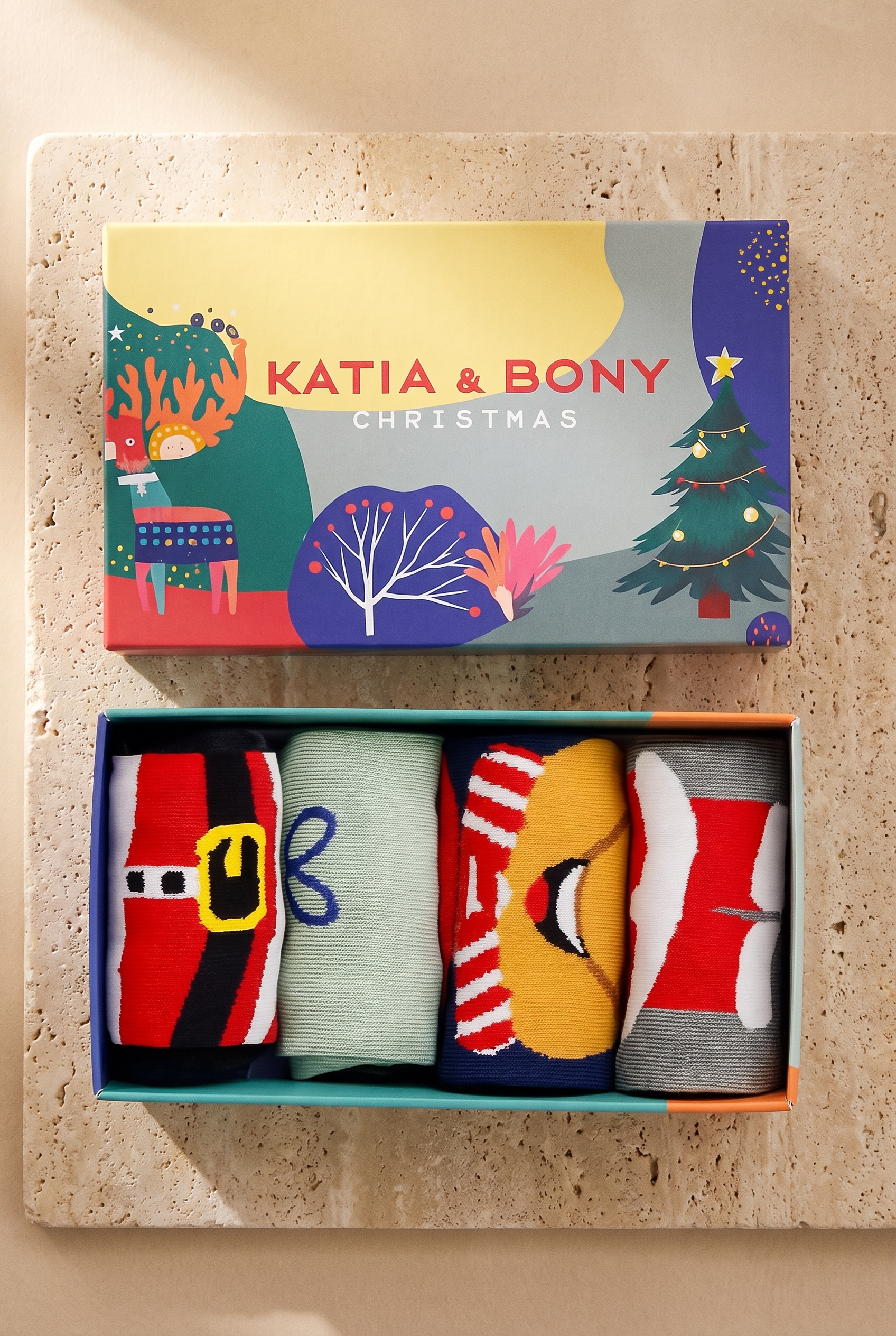 Unisex 4'lü Paket Yılbaşı Kutulu Soket Çorap 