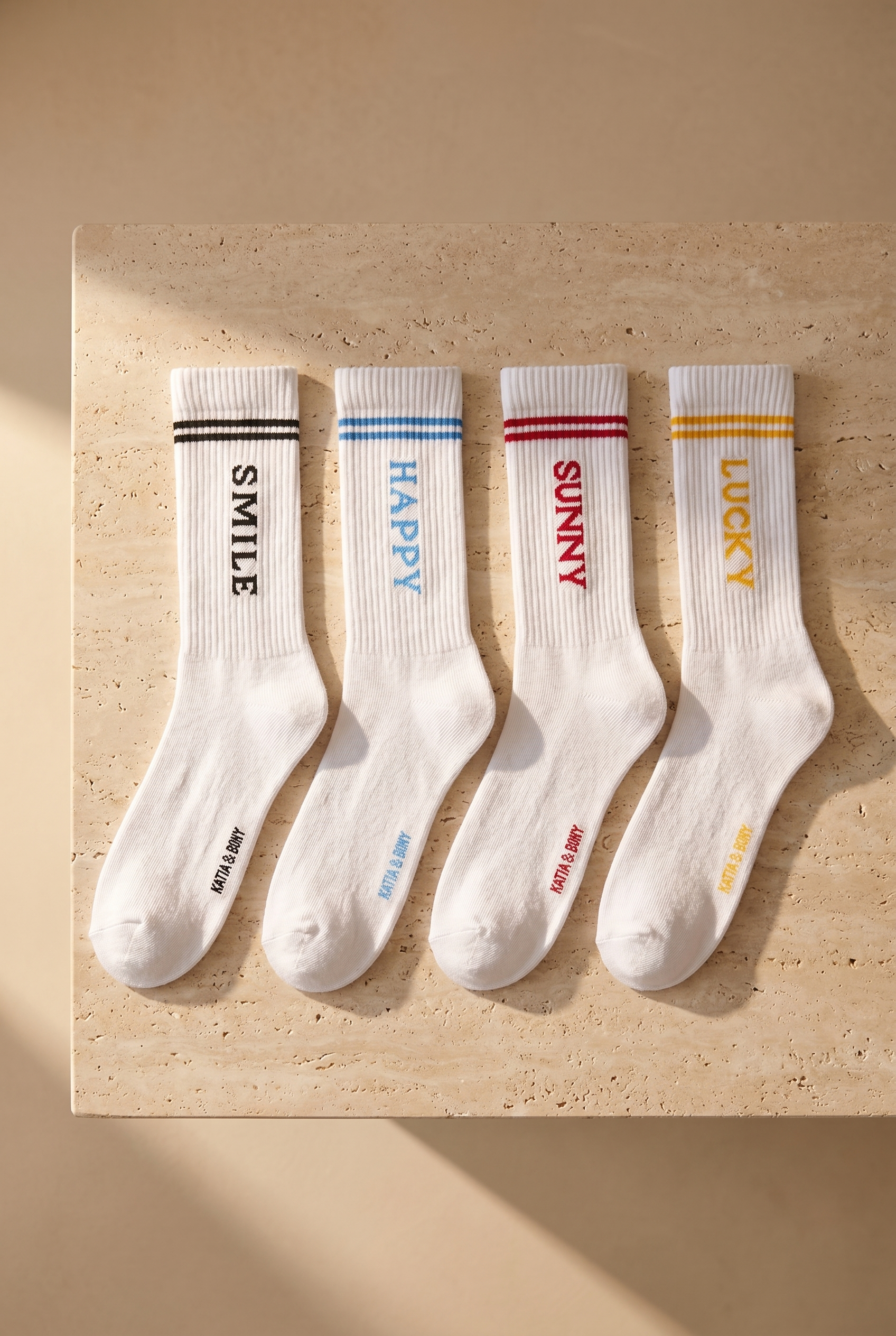 Unisex Yazı Baskılı Çizgili Beyaz 4'lü Soket Çorap