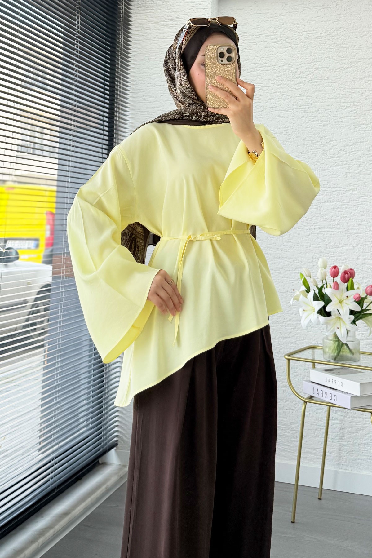 Asimetrik Kesim Volan Kol Modal Bluz – Sarı