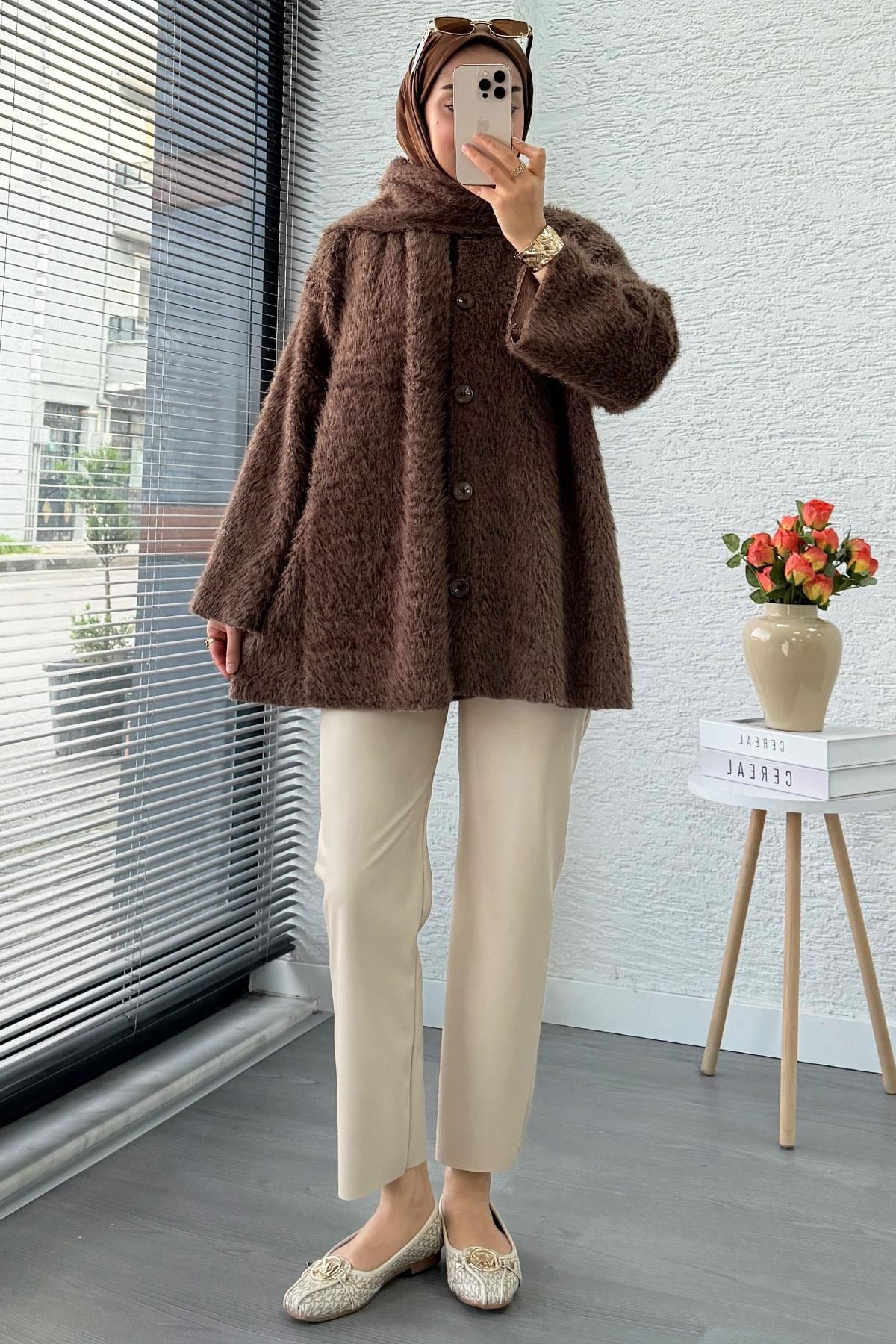 Atkılı Peluş Kadın Kaban – Kahverengi