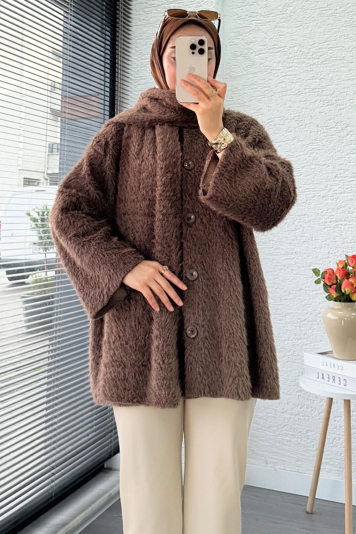 Atkılı Peluş Kadın Kaban – Kahverengi