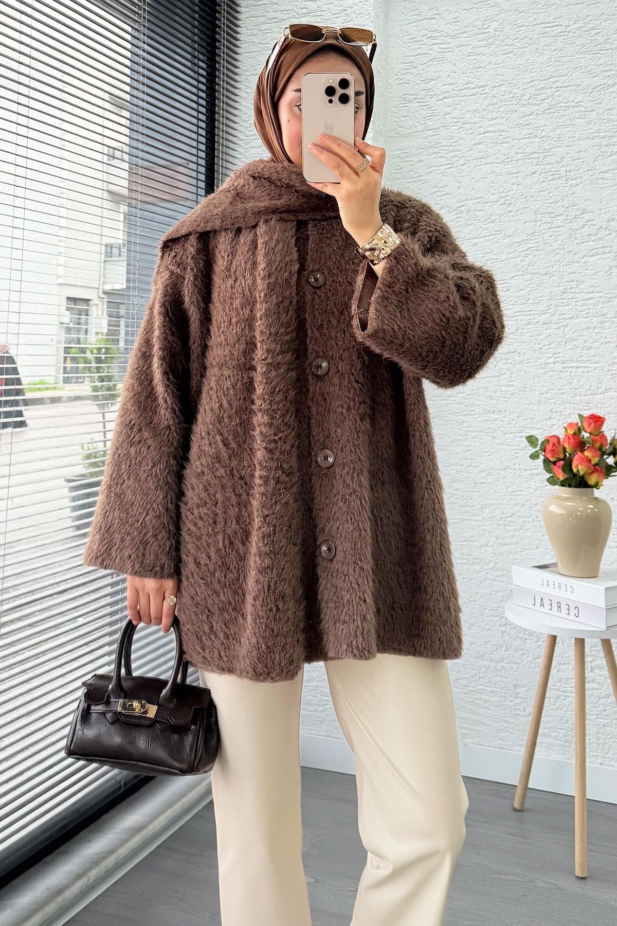 Atkılı Peluş Kadın Kaban – Kahverengi