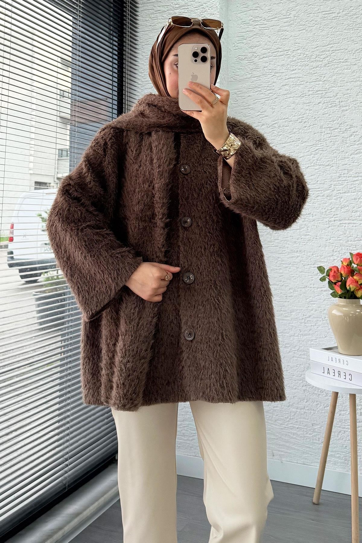 Atkılı Peluş Kadın Kaban – Kahverengi