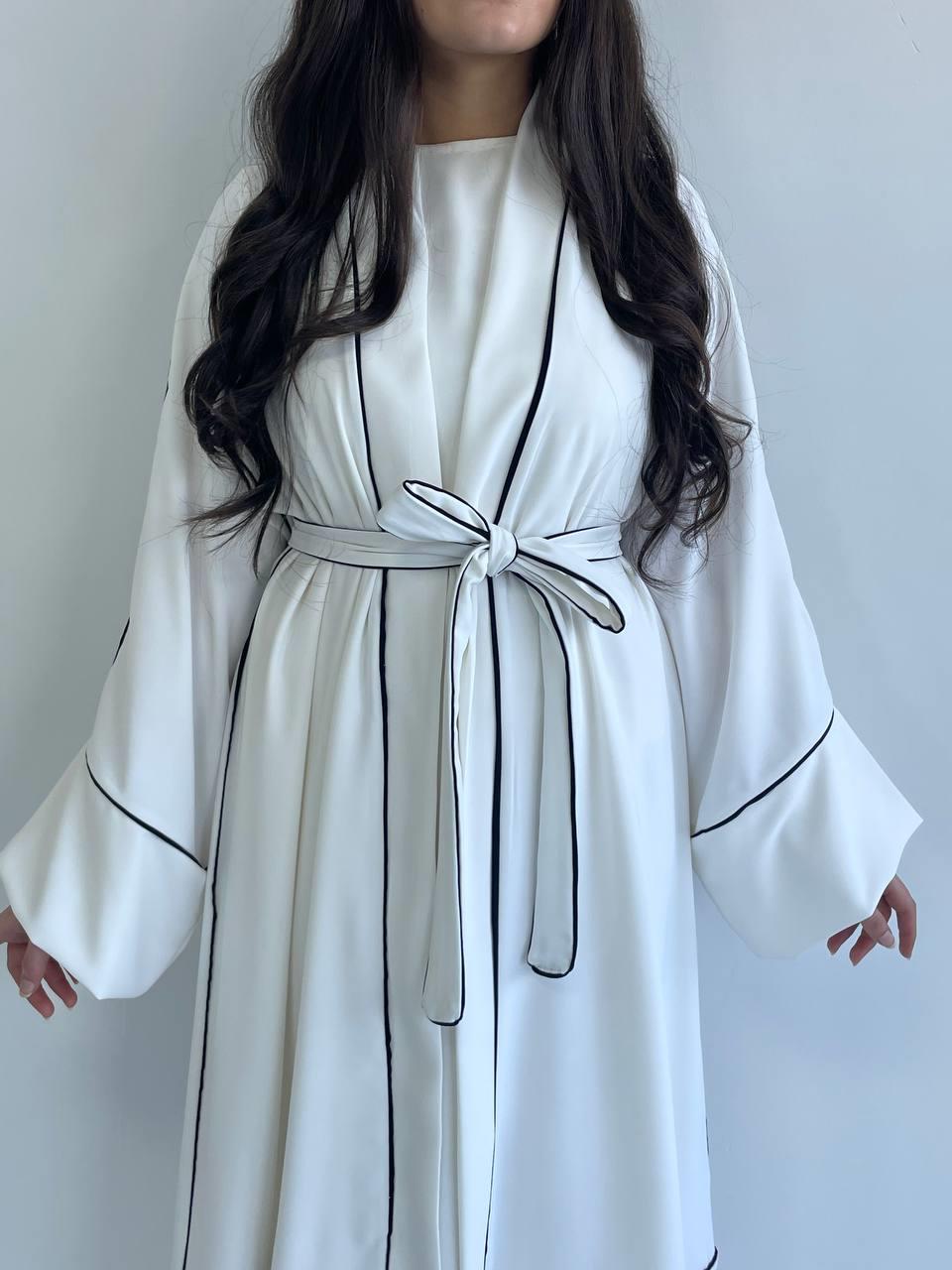 Beyaz Biyeli Abaya
