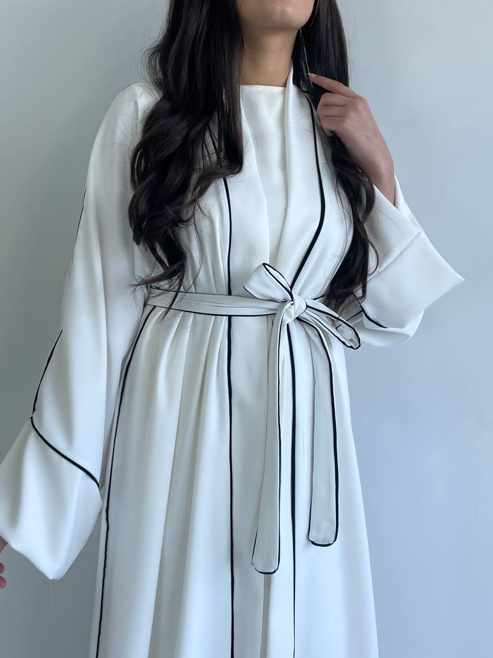 Beyaz Biyeli Abaya