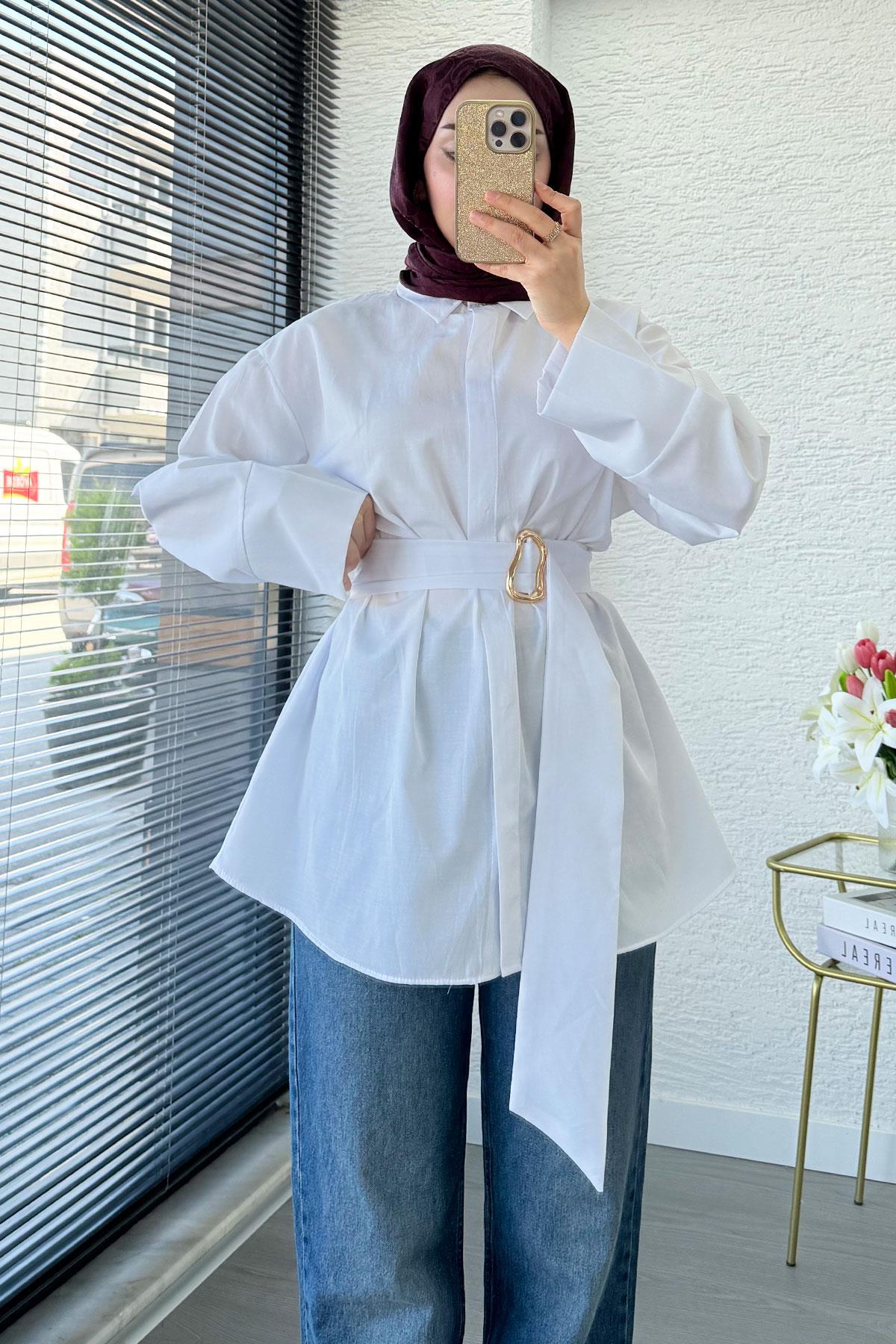 Bronş Detaylı Geniş Kemerli Poplin Tunik – Beyaz