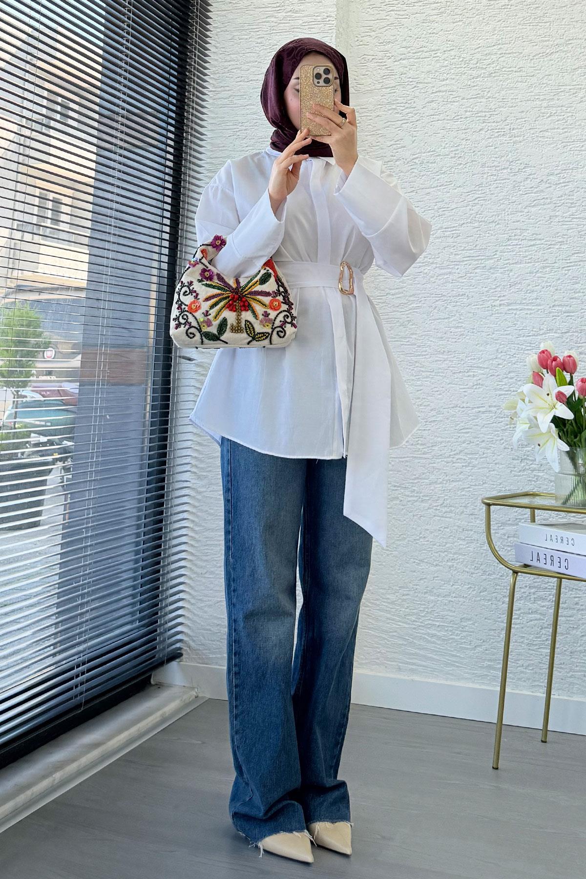 Bronş Detaylı Geniş Kemerli Poplin Tunik – Beyaz