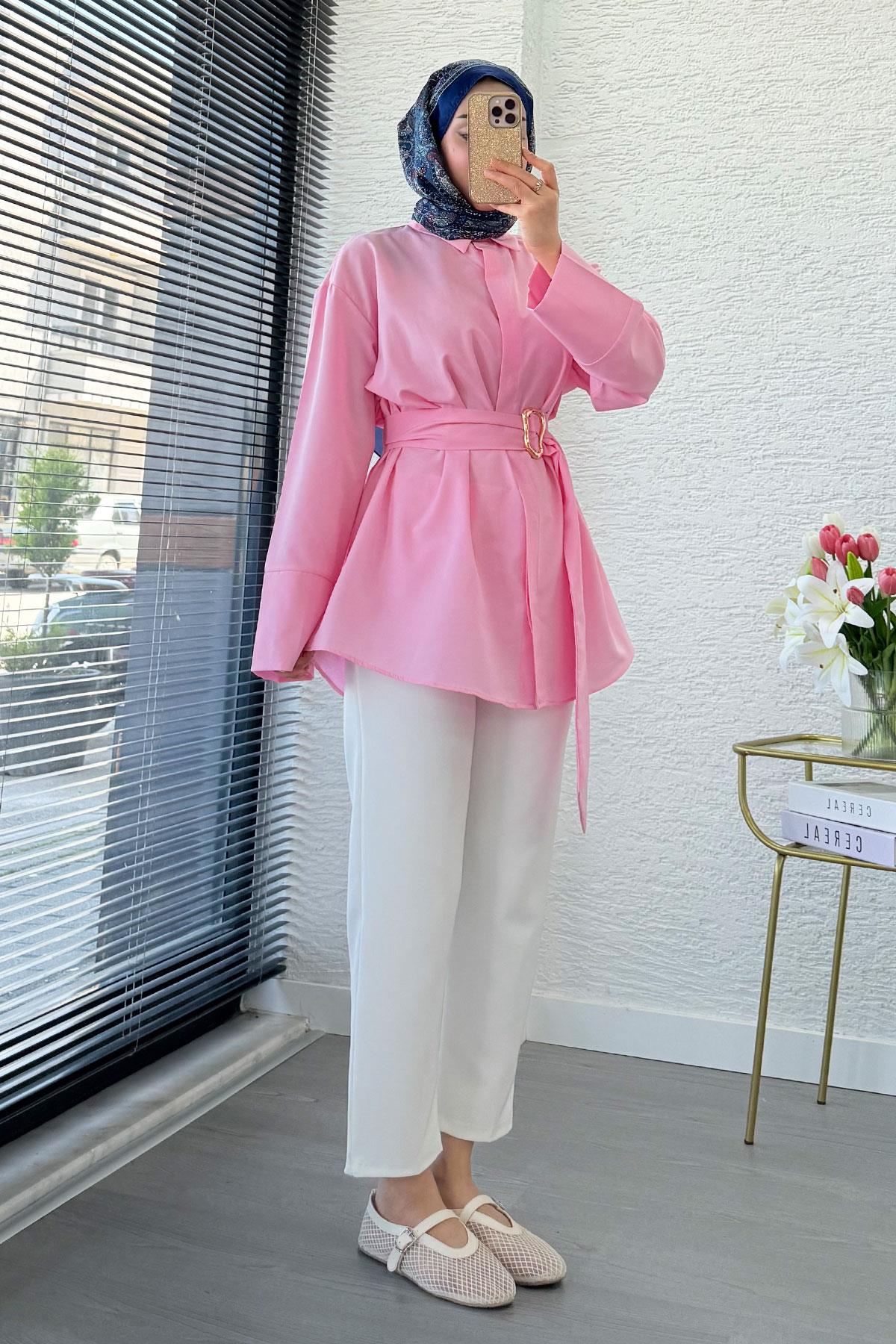 Bronş Detaylı Geniş Kemerli Poplin Tunik – Pembe