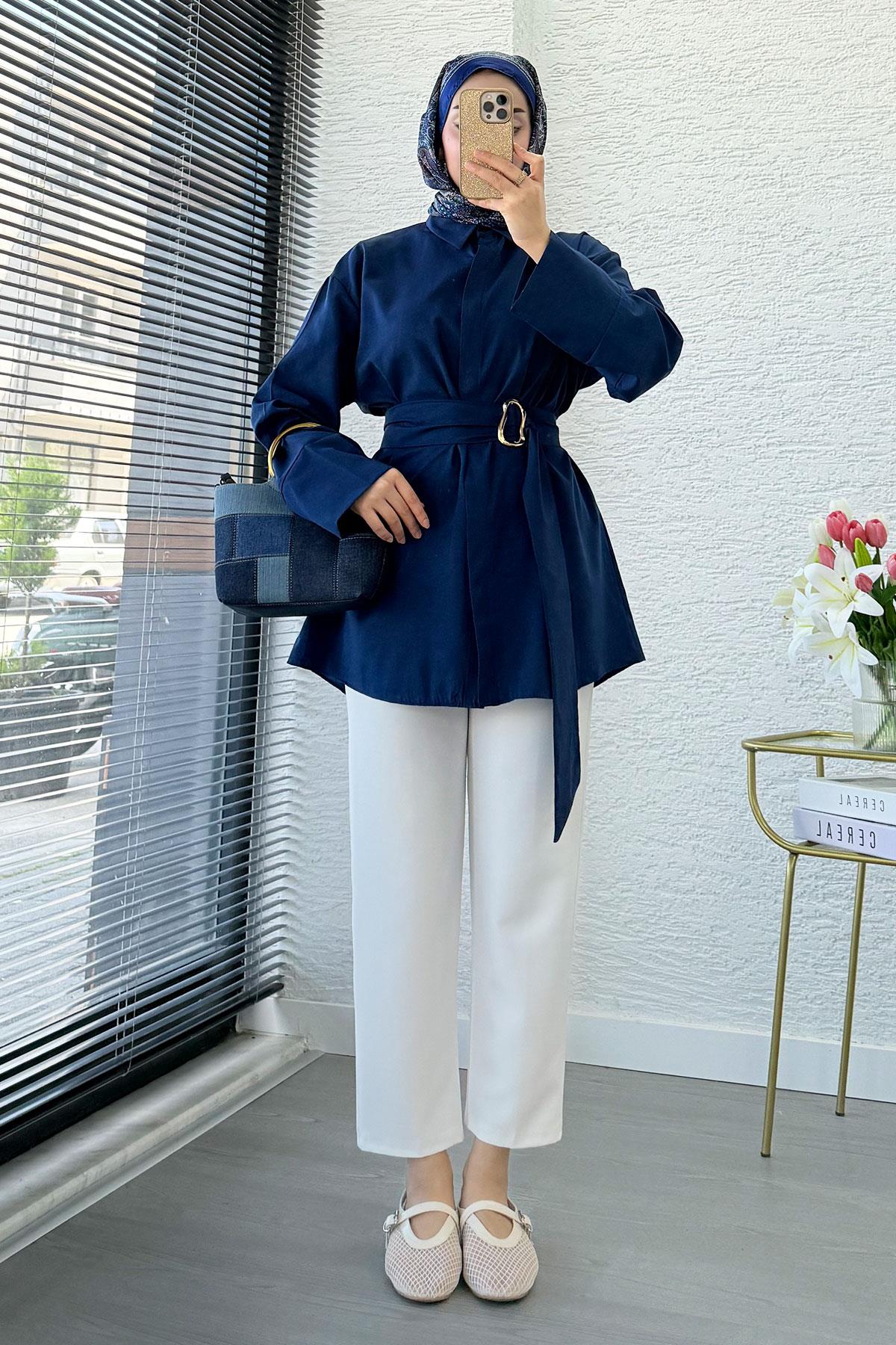 Bronş Detaylı Geniş Kemerli Poplin Tunik – Lacivert