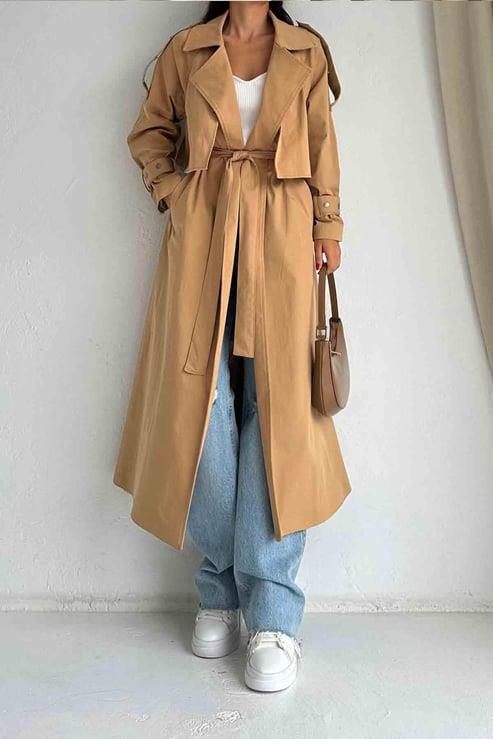 Camel Önü Kapaklı Çıtçıt Detaylı Trençkot