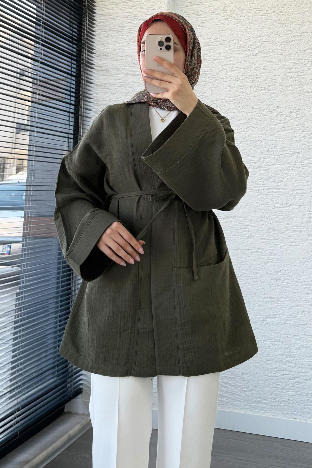 Cep Detaylı Kuşaklı Müslin Kimono - Haki