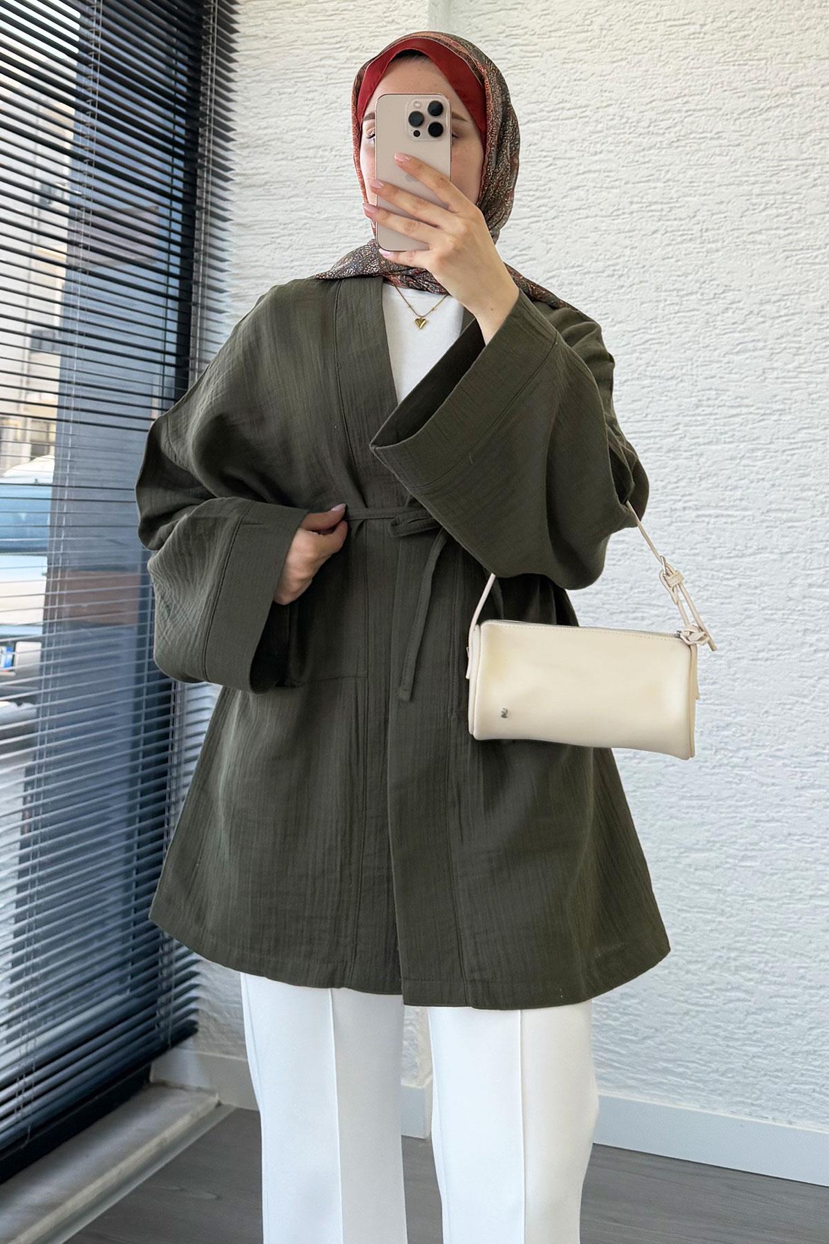 Cep Detaylı Kuşaklı Müslin Kimono - Haki