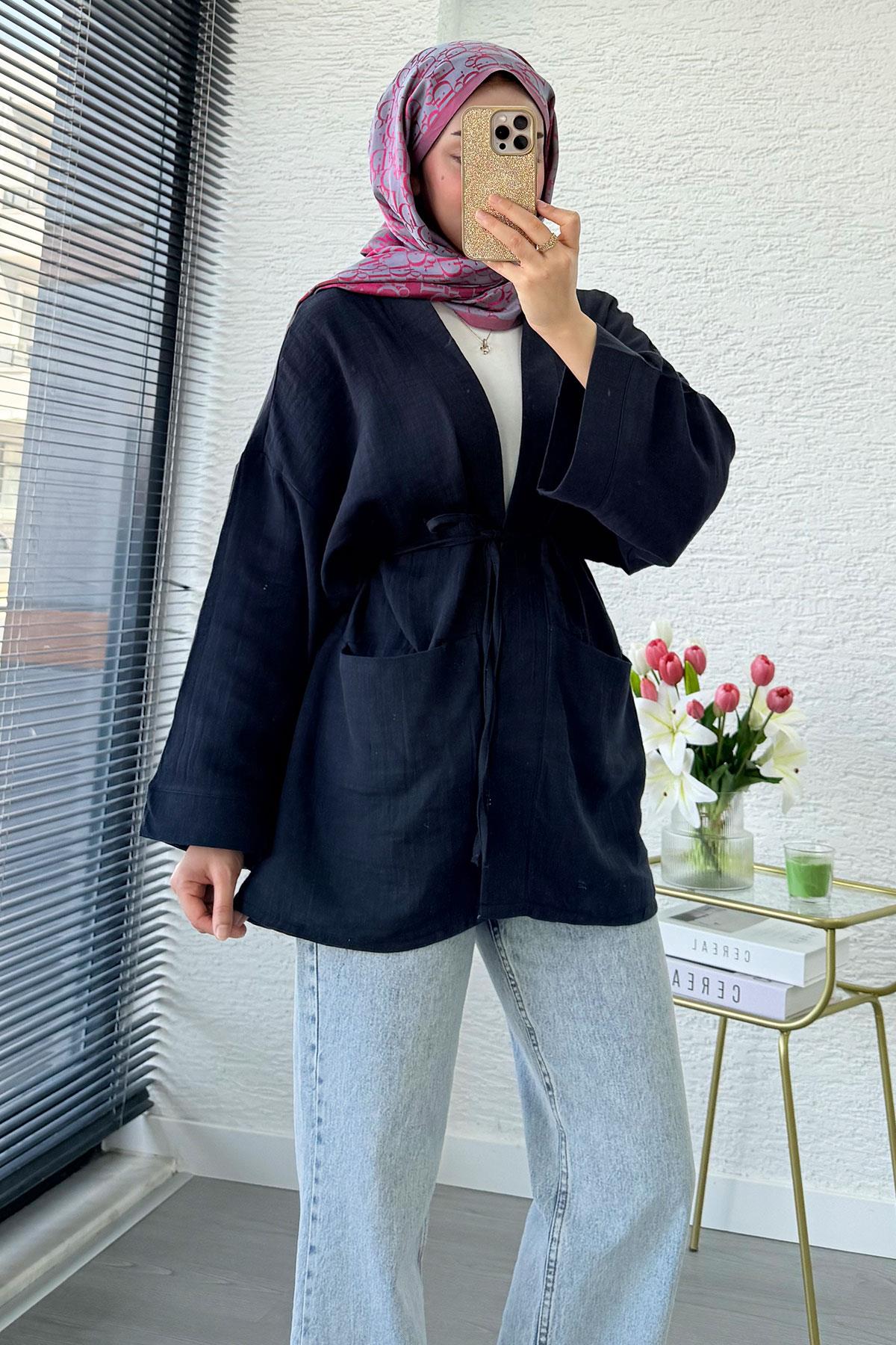 Cep Detaylı Kuşaklı Müslin Kimono - Lacivert