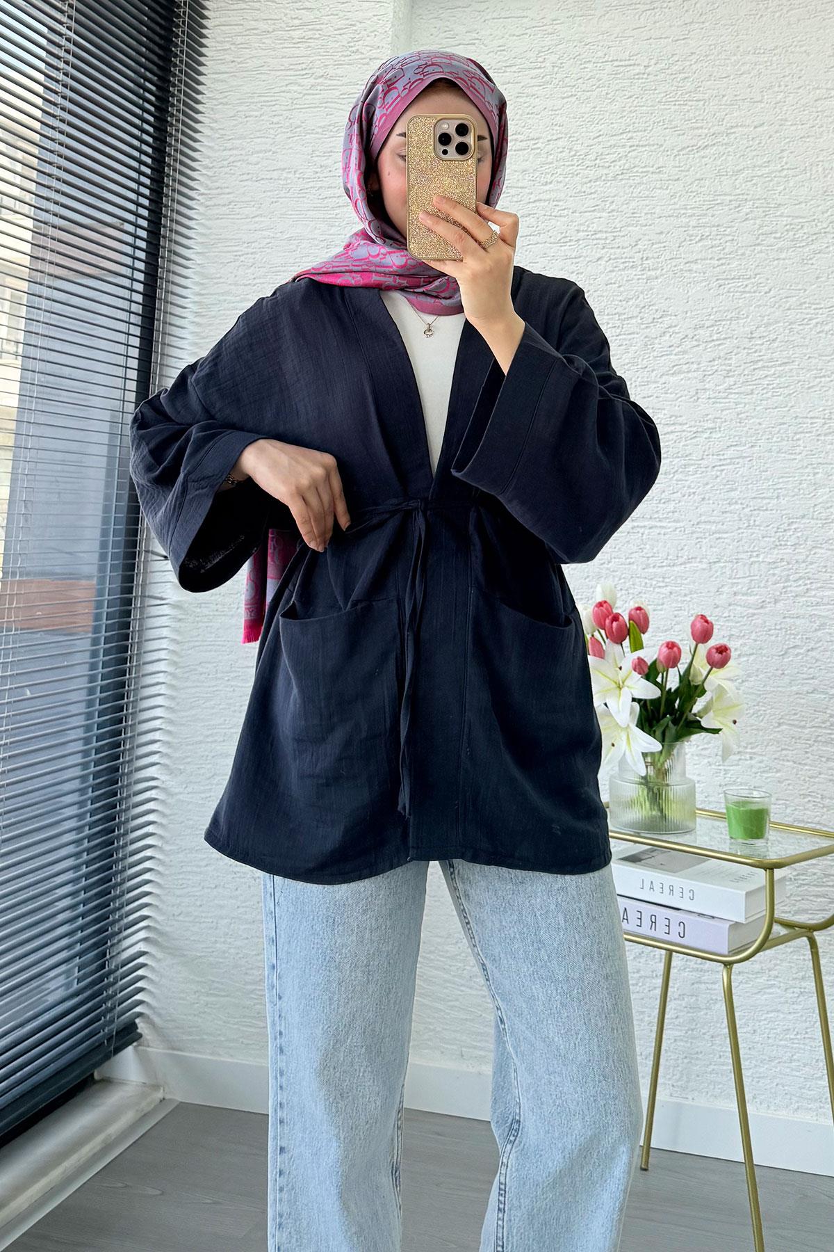 Cep Detaylı Kuşaklı Müslin Kimono - Lacivert