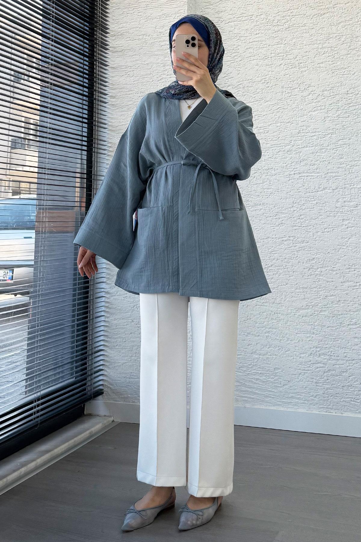 Cep Detaylı Kuşaklı Müslin Kimono - Mavi