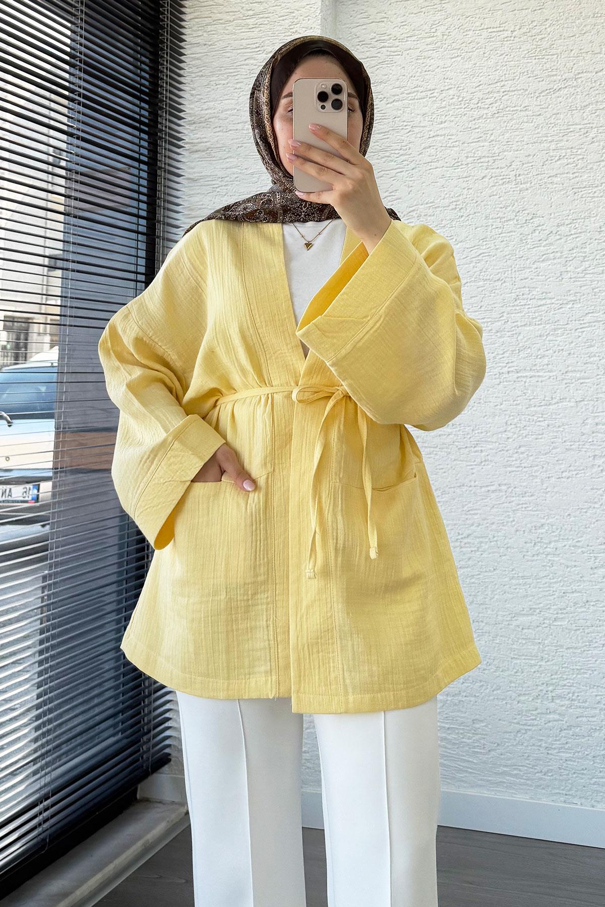 Cep Detaylı Kuşaklı Müslin Kimono - Sarı