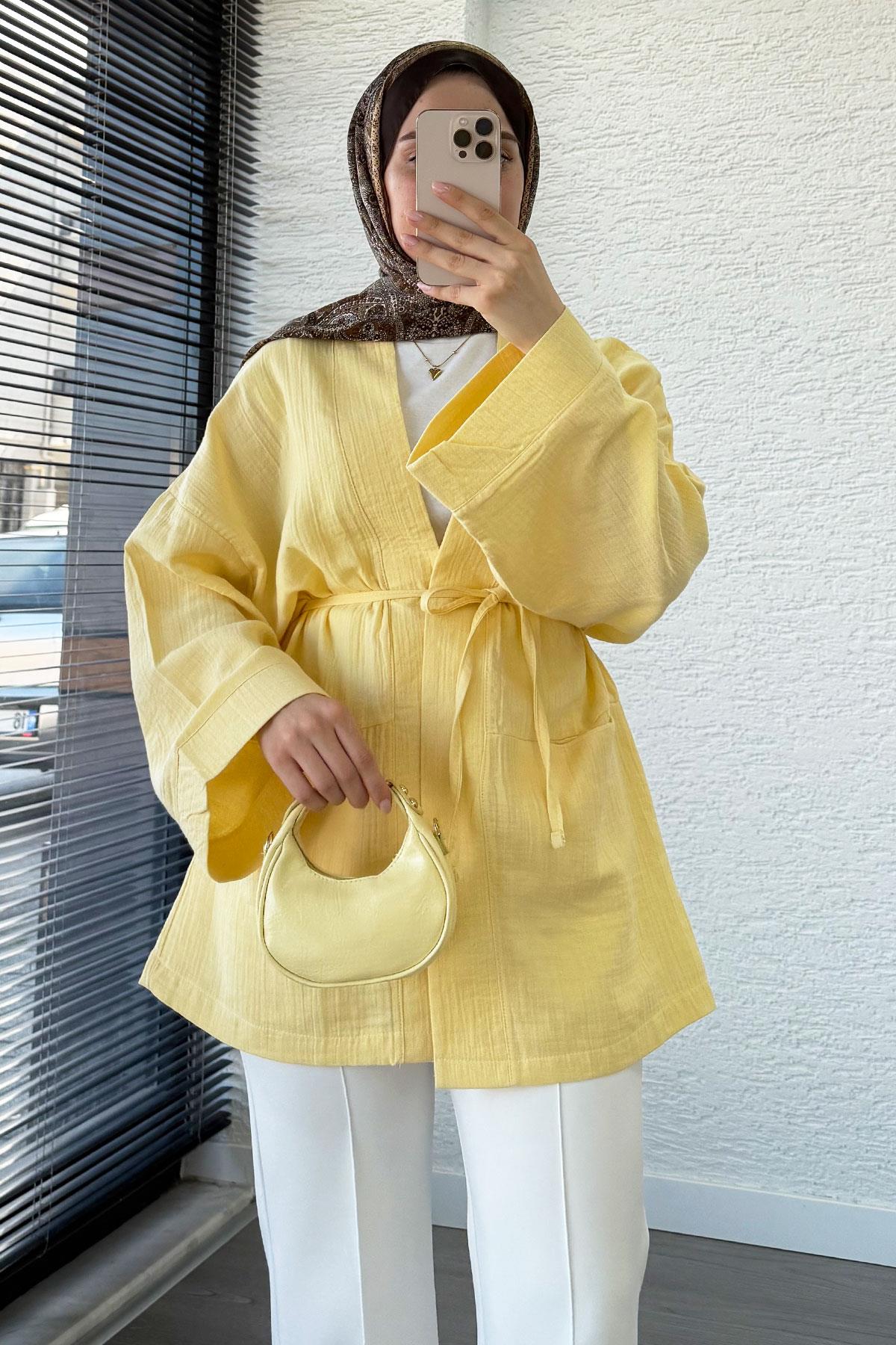 Cep Detaylı Kuşaklı Müslin Kimono - Sarı
