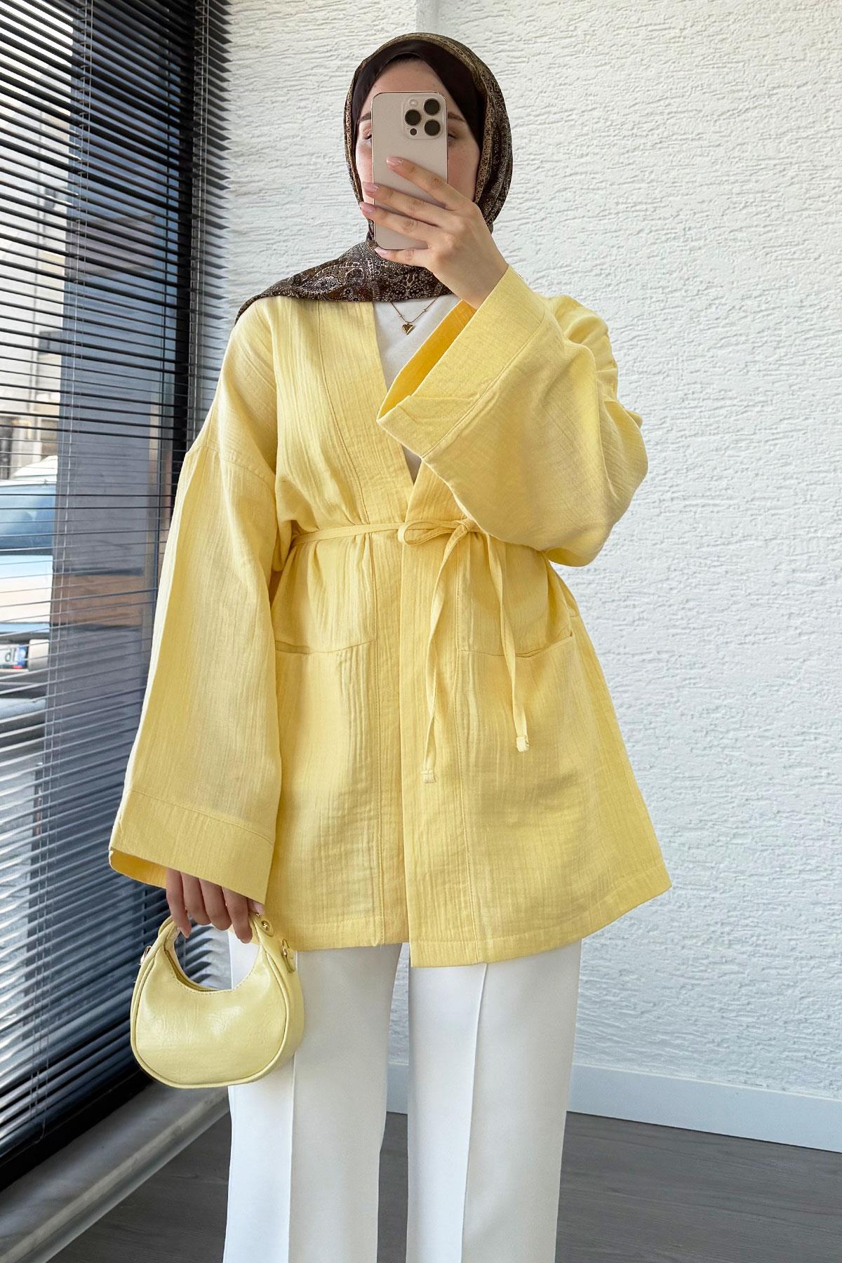 Cep Detaylı Kuşaklı Müslin Kimono - Sarı