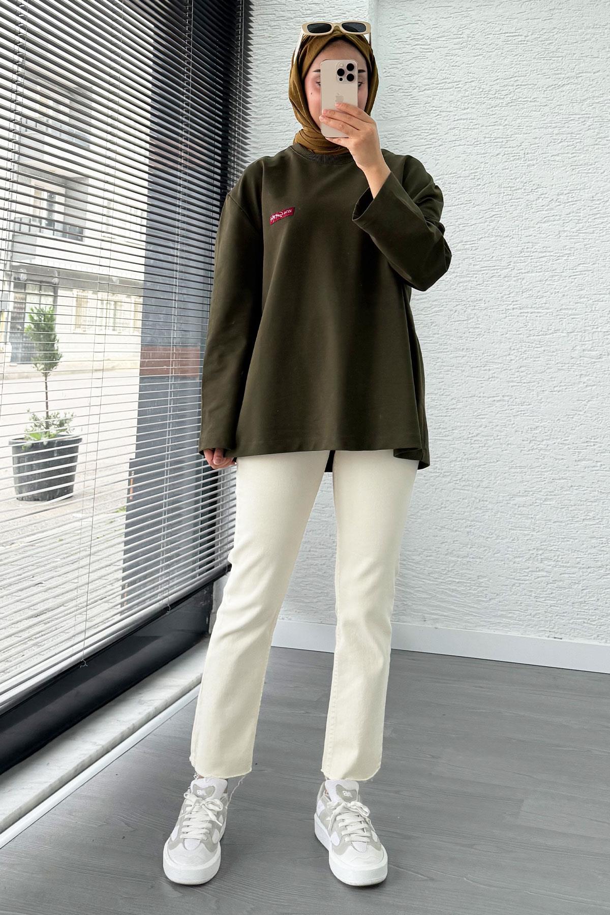 Etiket Detaylı Oversize Kadın Sweat – Haki