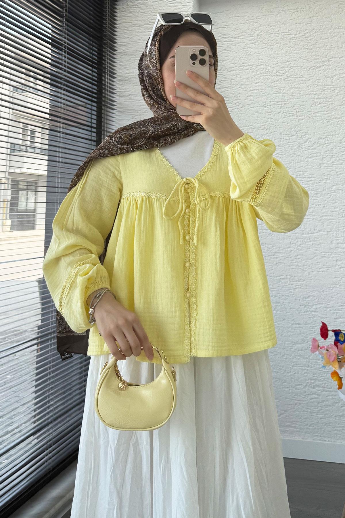Güpür Detaylı Müslin Kısa Kimono – Sarı