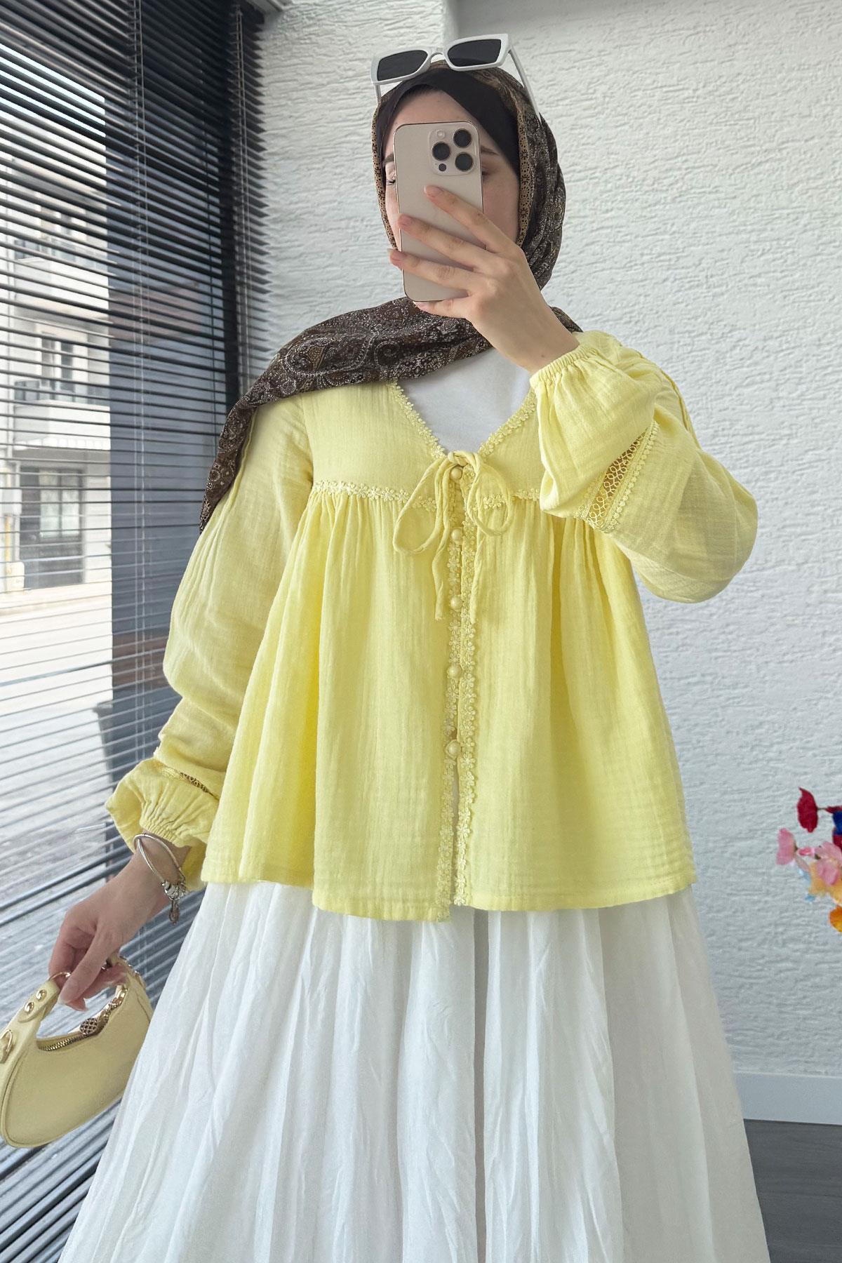 Güpür Detaylı Müslin Kısa Kimono – Sarı