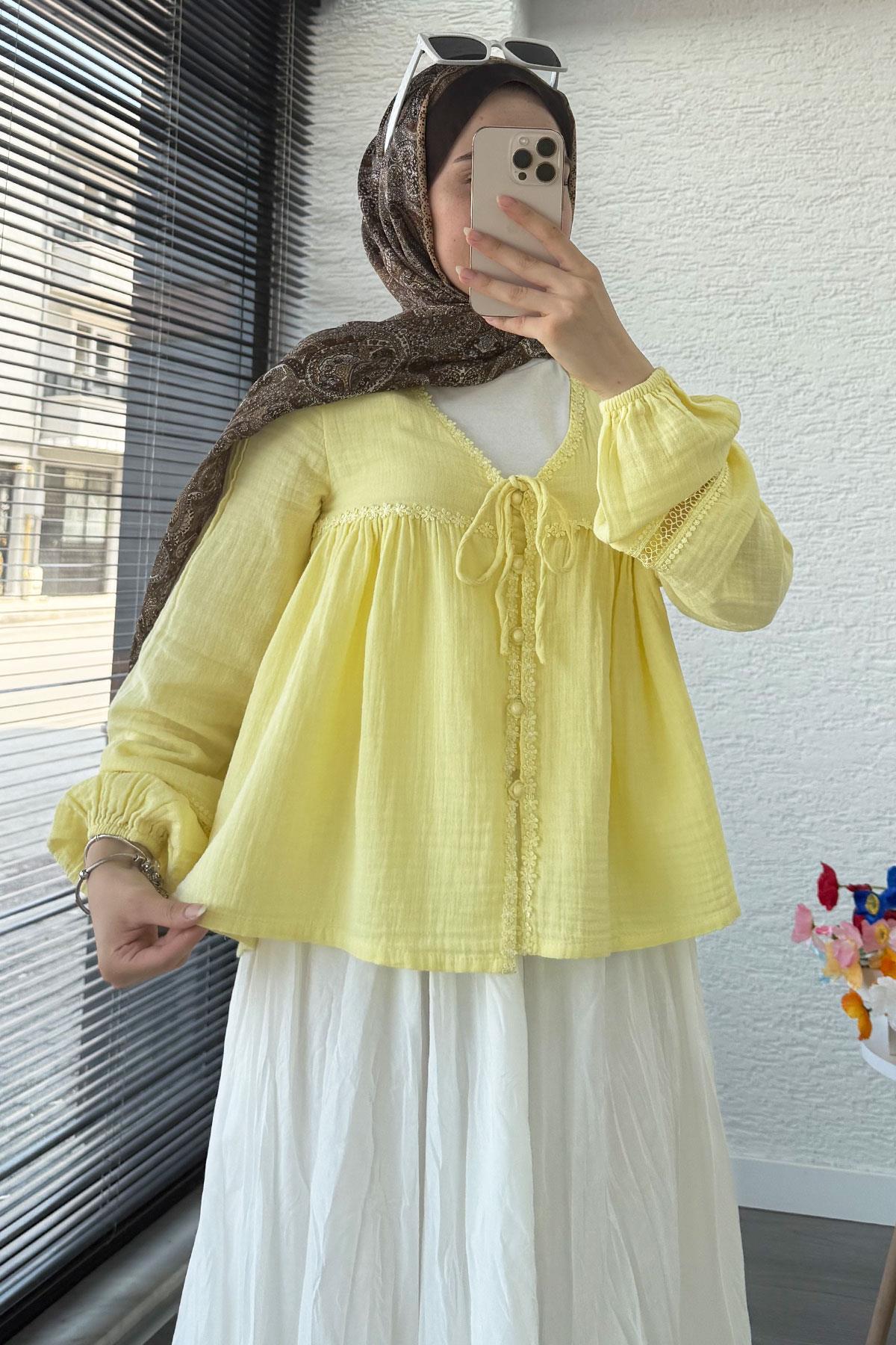 Güpür Detaylı Müslin Kısa Kimono – Sarı