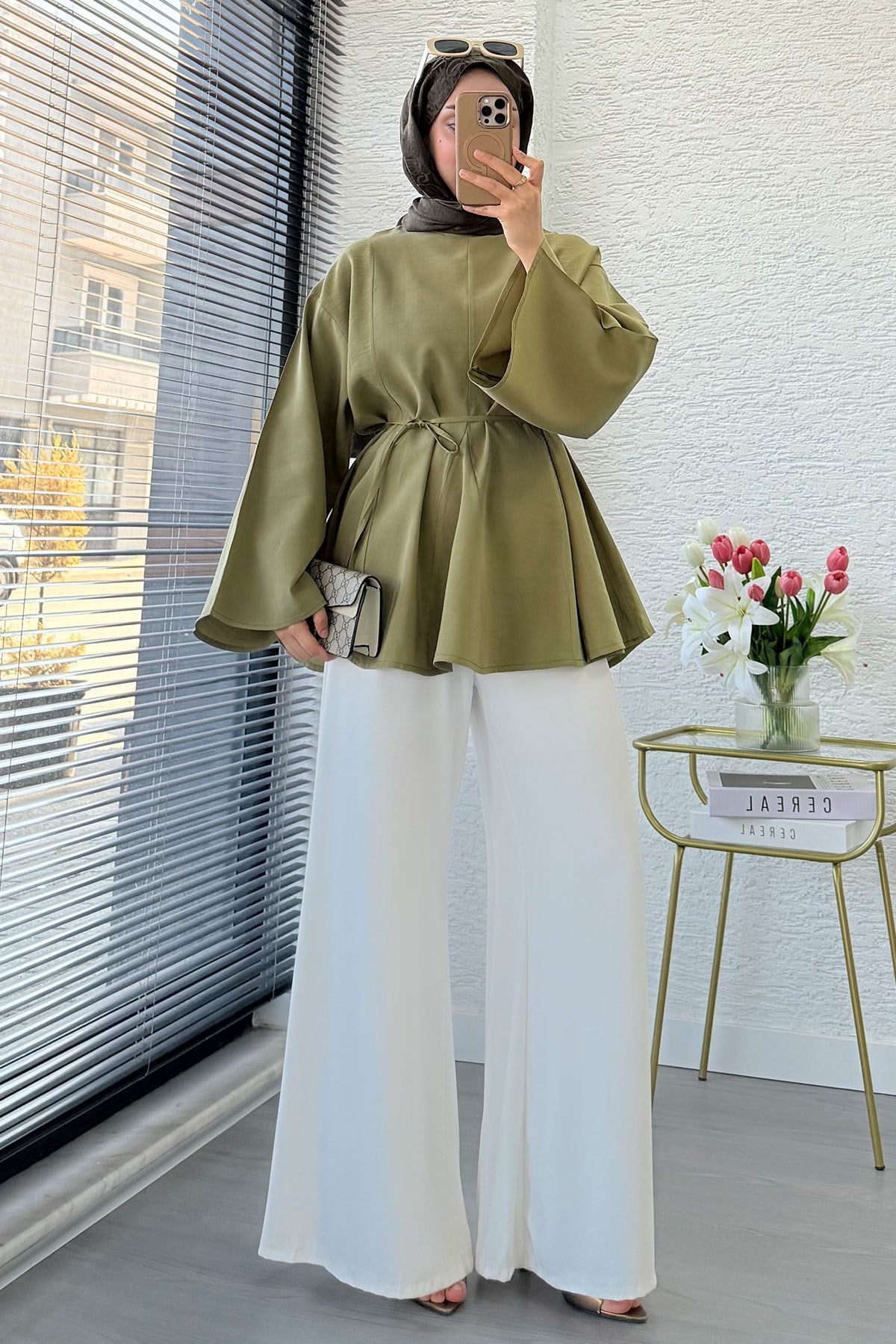 Hakim Yaka Volanlı Modal Bluz – Çağla Yeşili