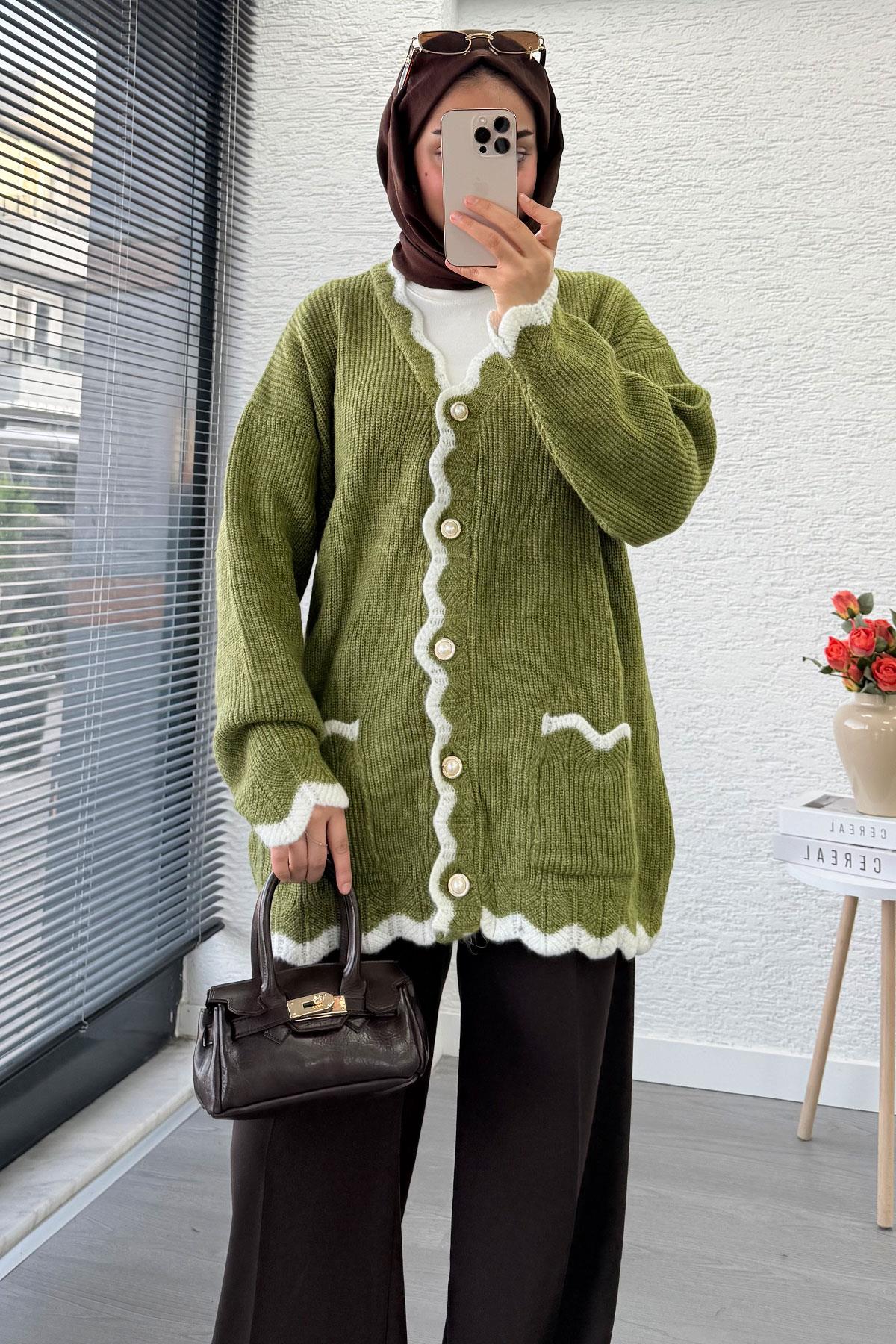 İnci Düğmeli Oversize Triko Hırka – Yağ Yeşili