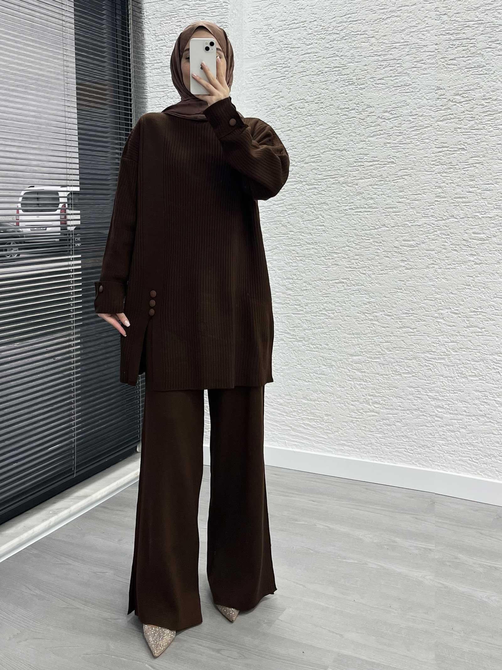 Kahverengi Düğme Detaylı Oversize Triko Takım