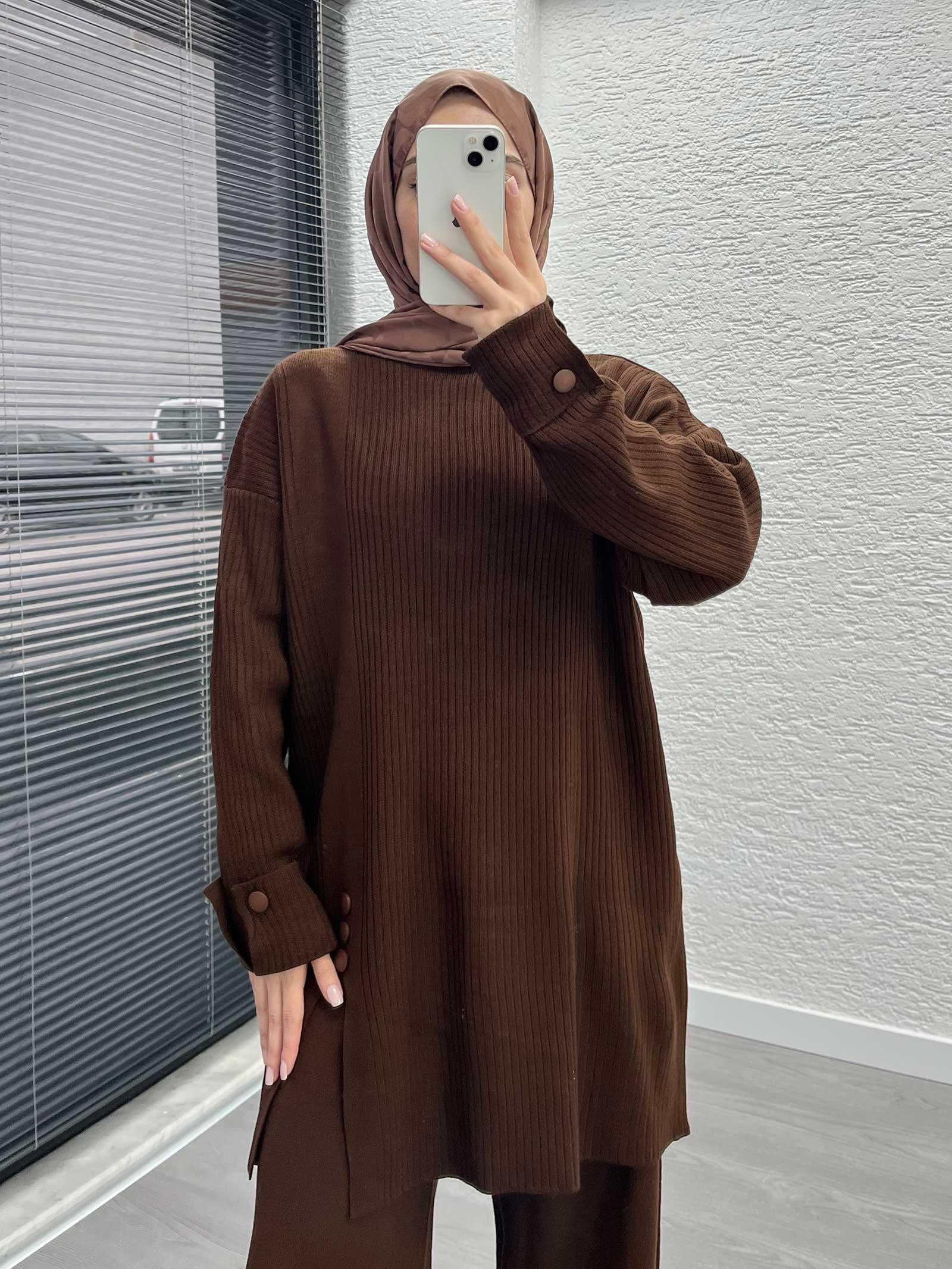 Kahverengi Düğme Detaylı Oversize Triko Takım