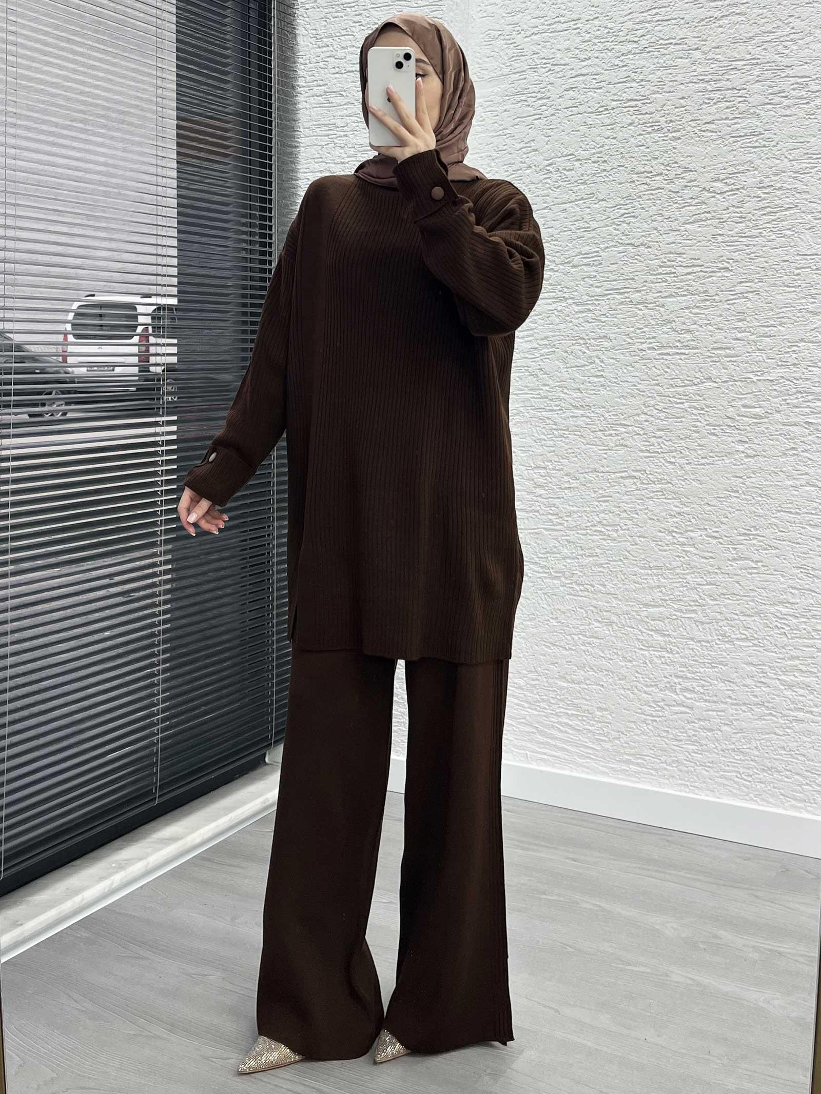 Kahverengi Düğme Detaylı Oversize Triko Takım