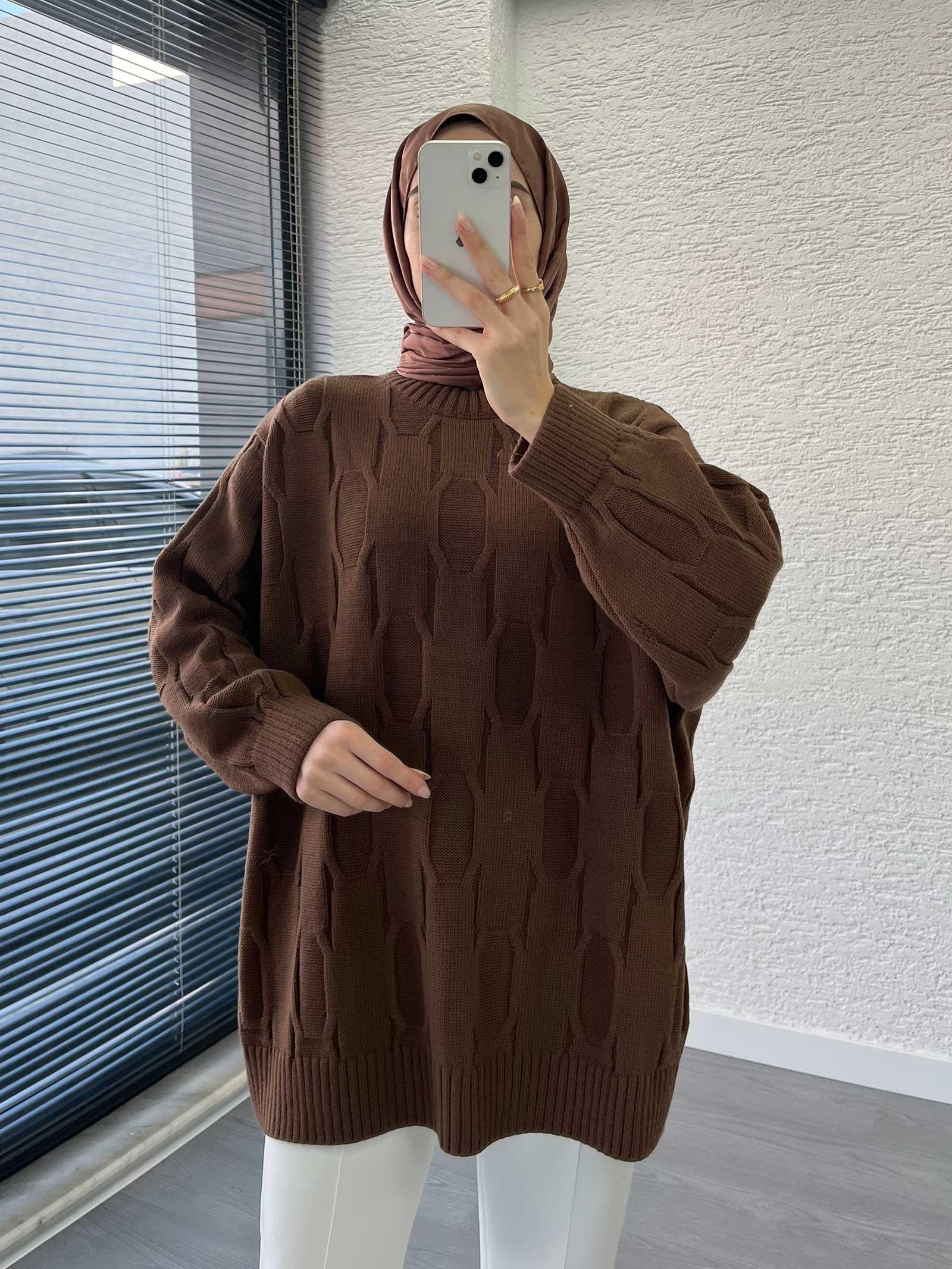 Kahverengi Kare Desenli Oversize Kadın Kazak