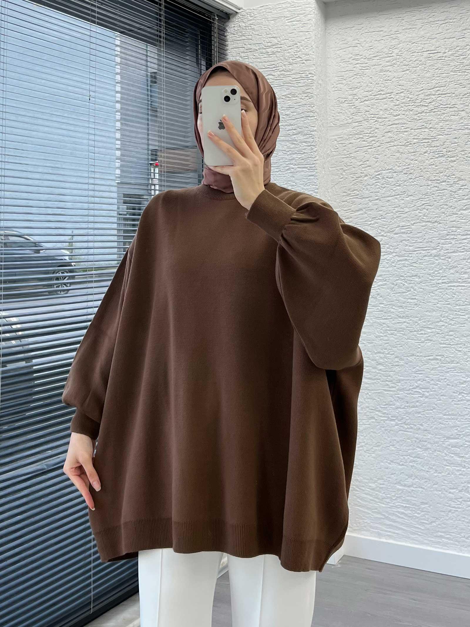 Kahverengi Yarasa Kollu Oversize Kadın Kazak