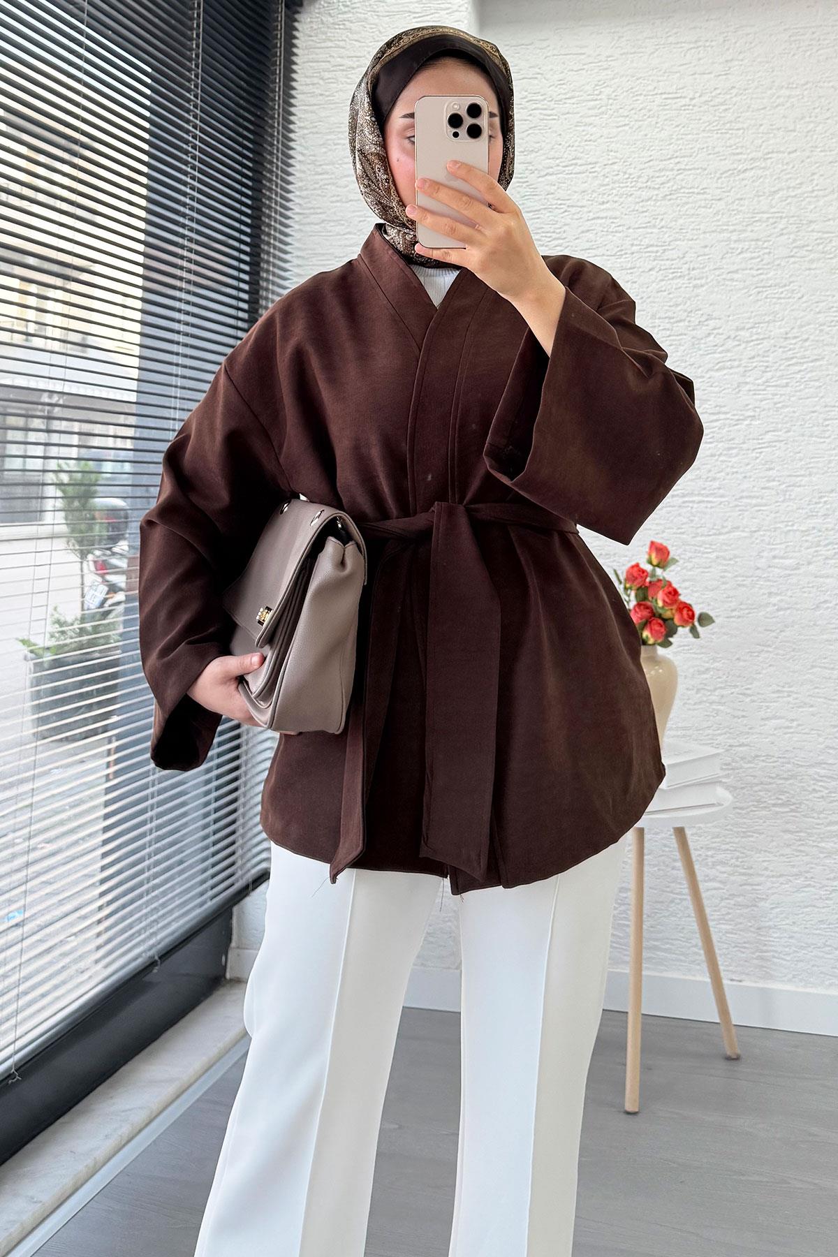 Kolları Volan Detaylı Premium Gabardin Kısa Kimono – Kahverengi