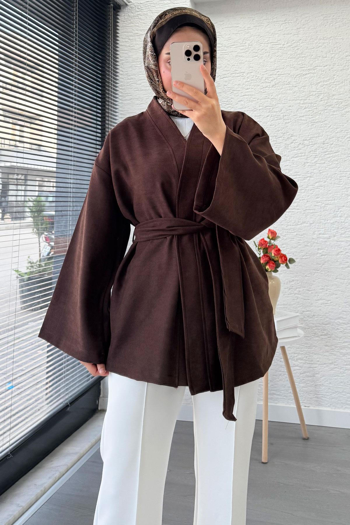 Kolları Volan Detaylı Premium Gabardin Kısa Kimono – Kahverengi