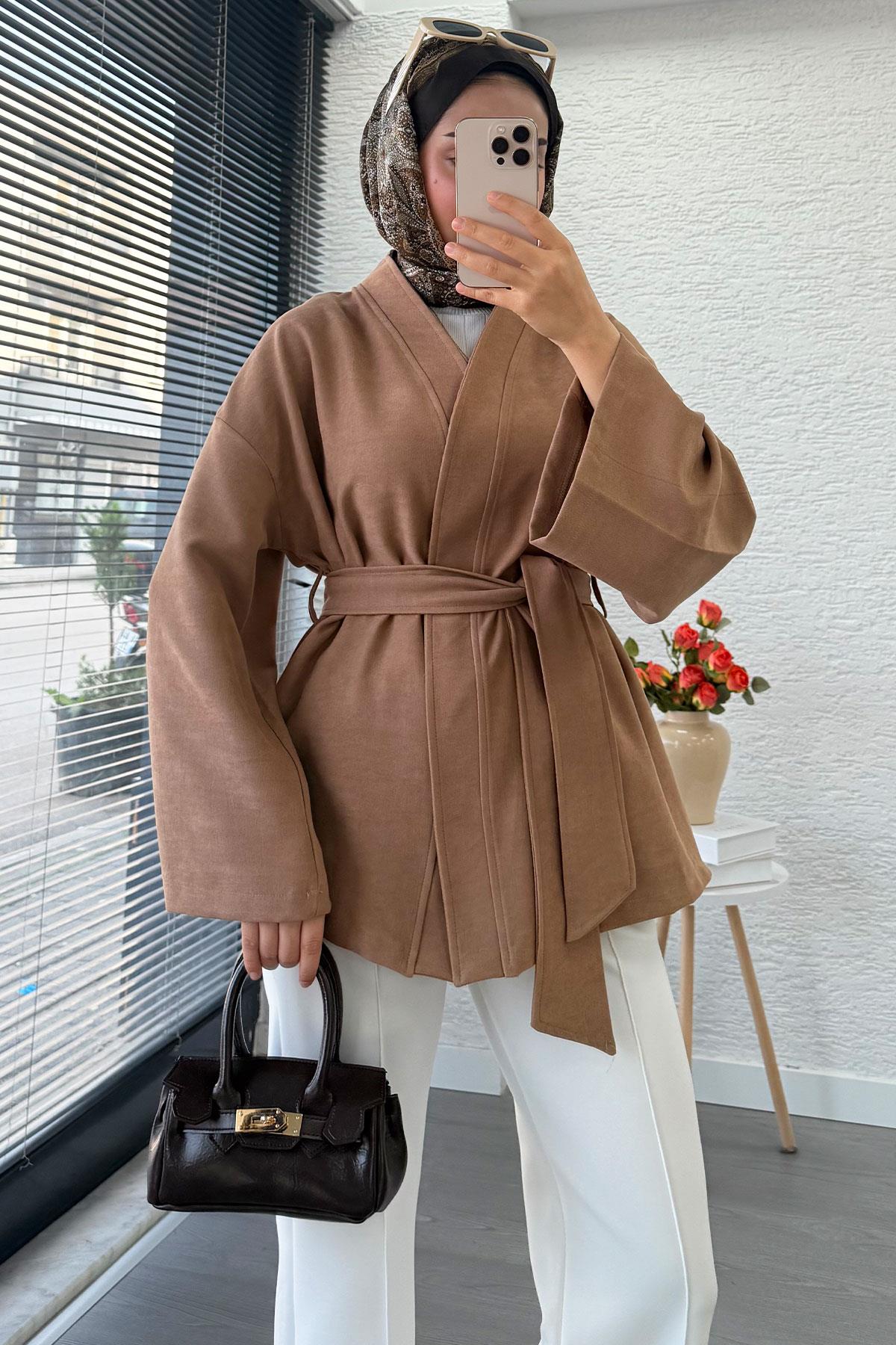 Kolları Volan Detaylı Premium Gabardin Kısa Kimono – Camel