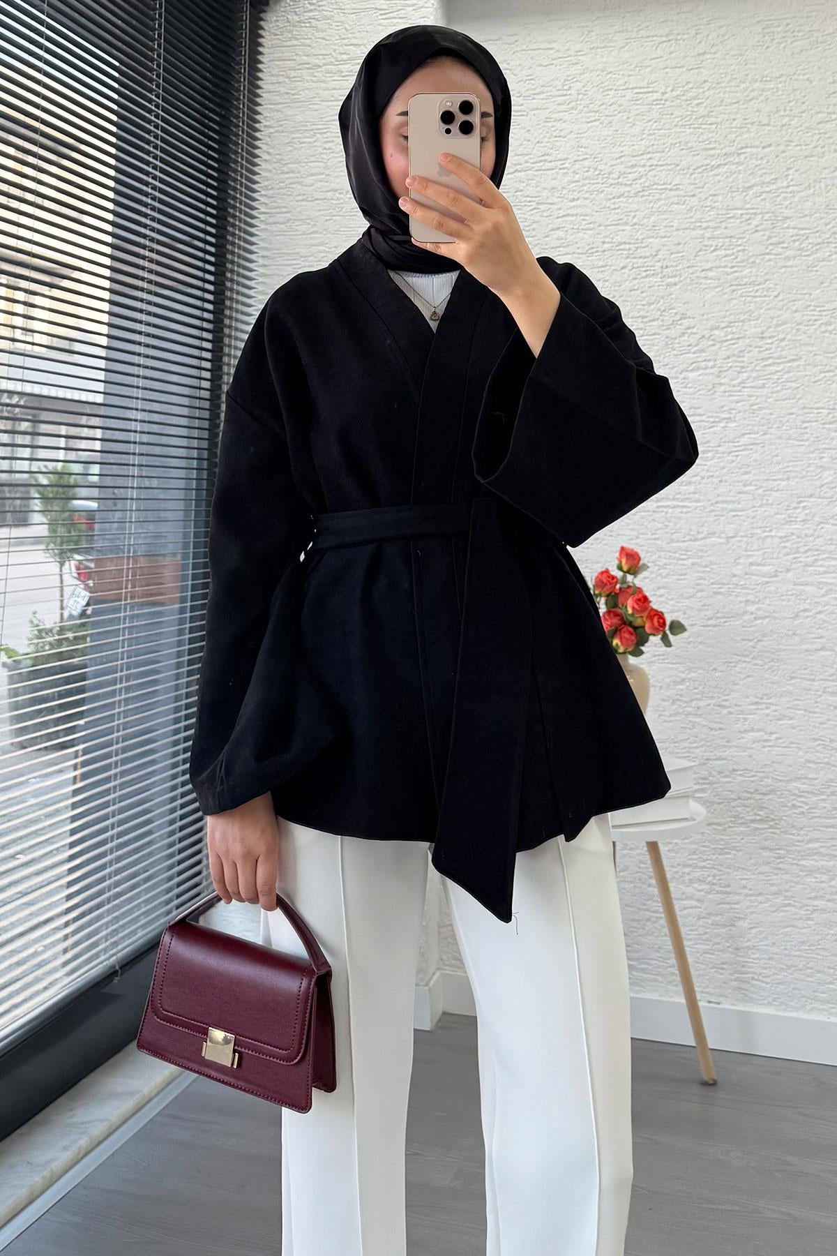 Kolları Volan Detaylı Premium Gabardin Kısa Kimono – Siyah