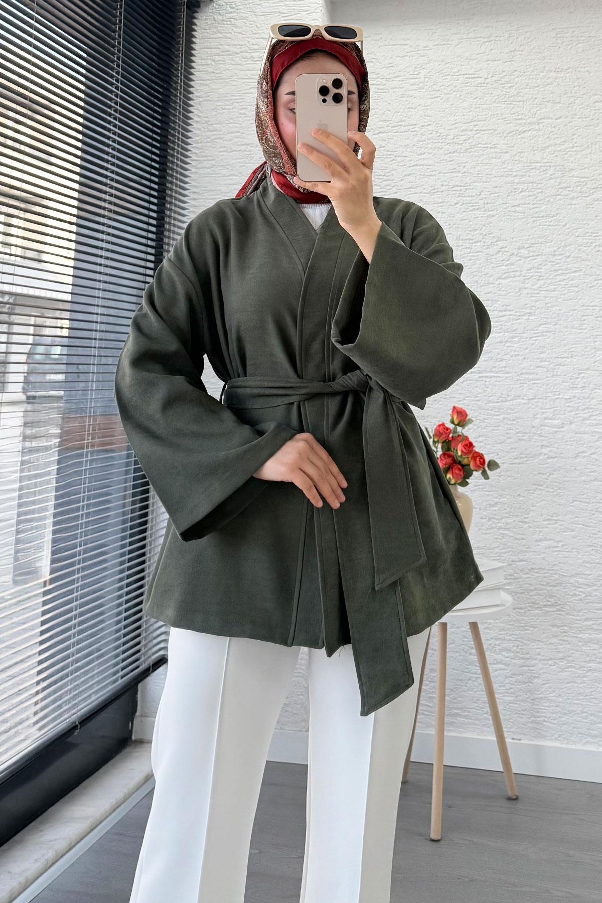 Kolları Volan Detaylı Premium Gabardin Kısa Kimono – Haki