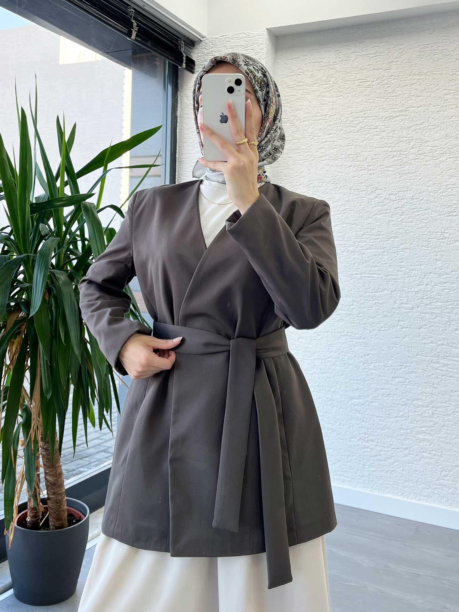 Koyu Haki Kemer Detaylı Minimal Kimono Ceket